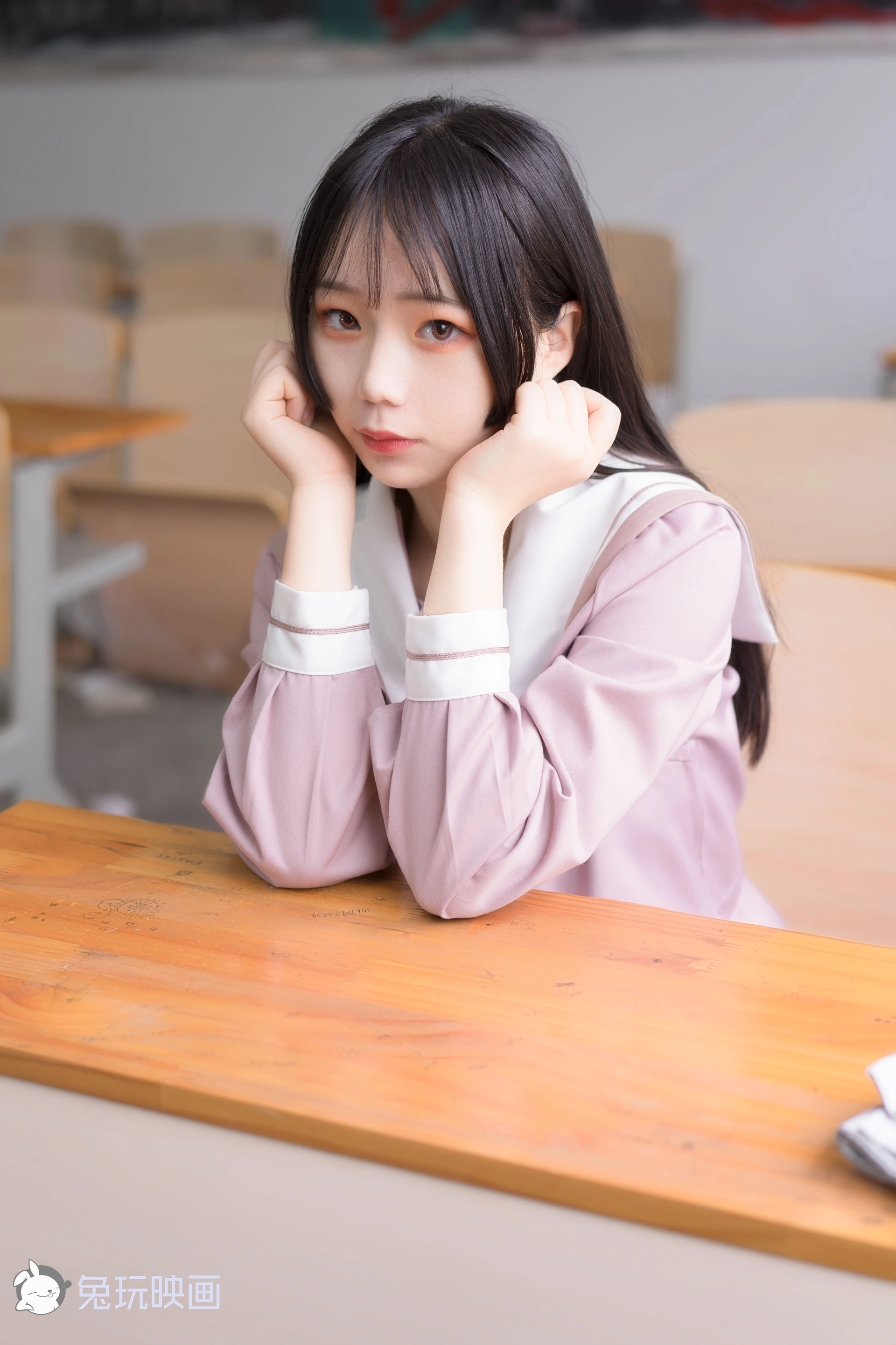 C05.003 粉色JK小姐姐 [49P-304MB]
