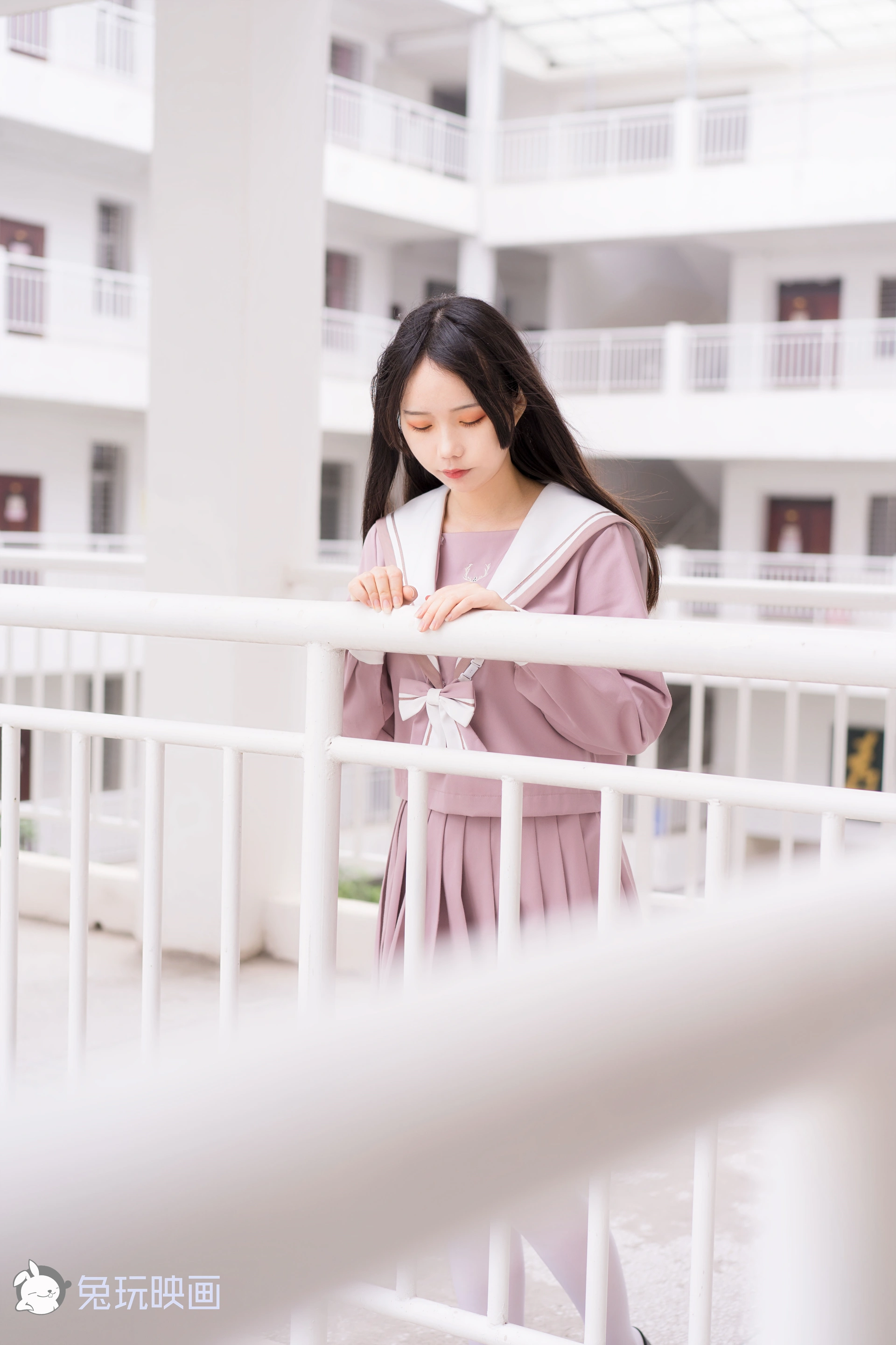 C05.003 粉色JK小姐姐 [49P-304MB]