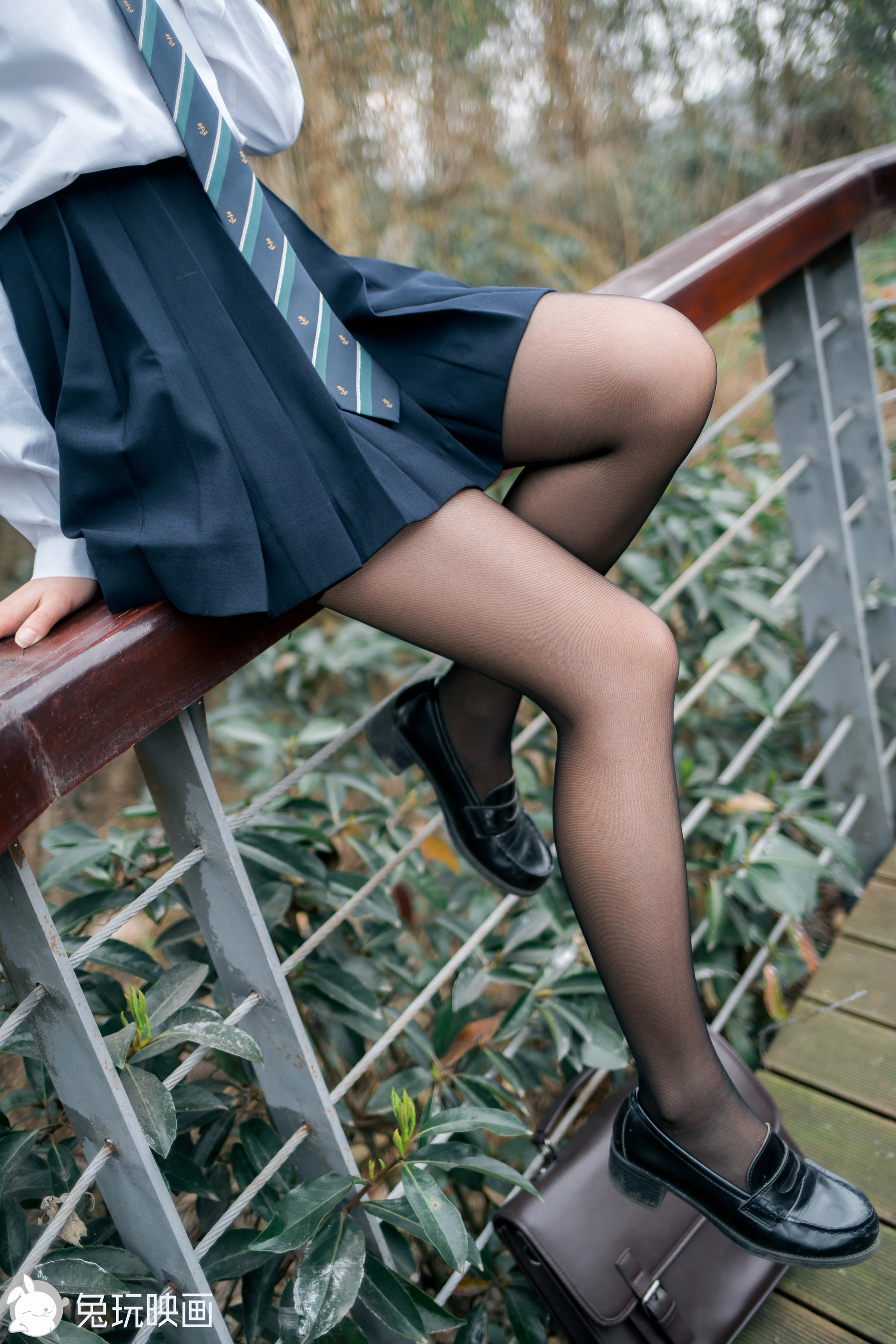C20.006 黑丝制服少女 [37P-420MB]