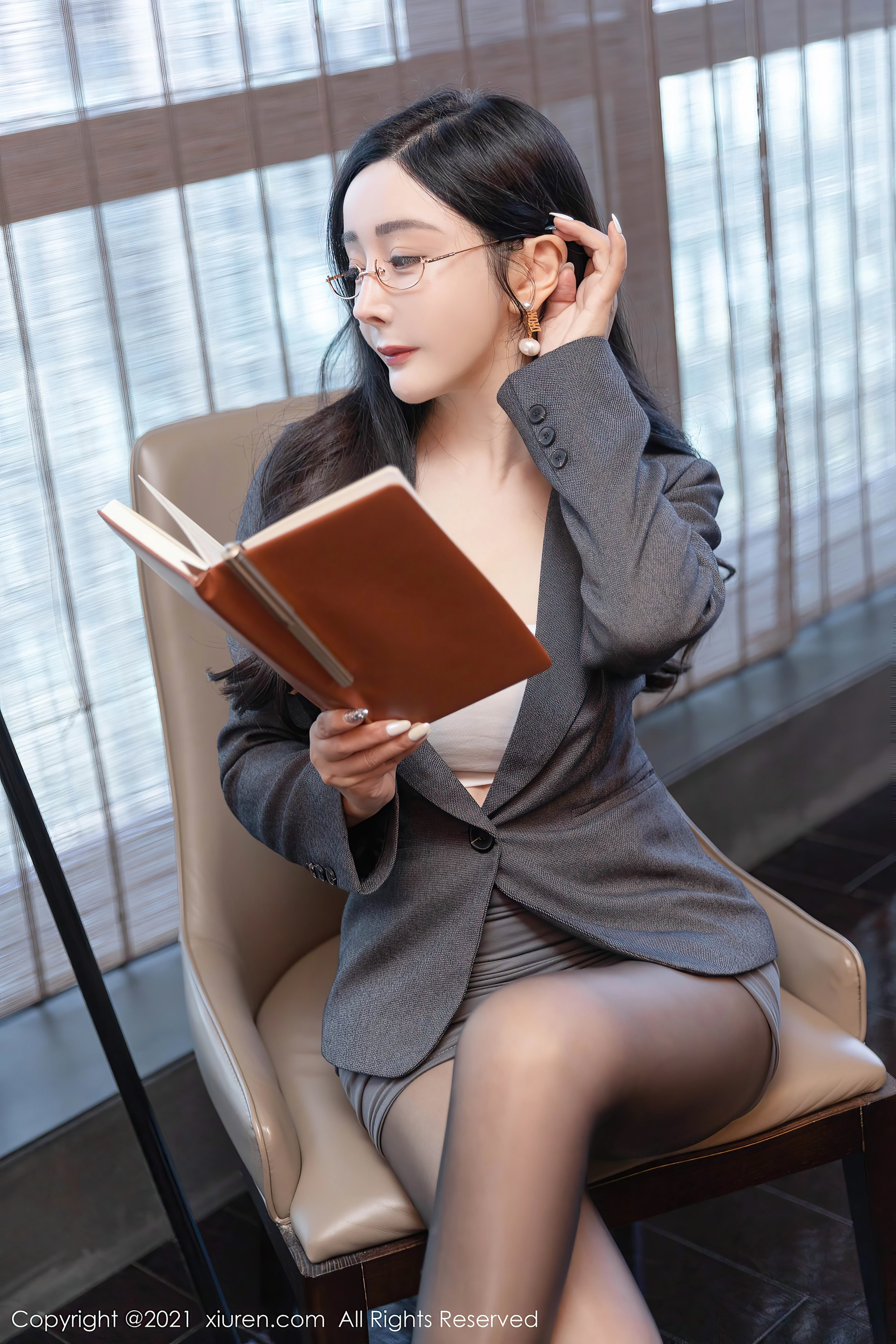 XiuRen秀人网 2021.10.15 No.4072 允爾 皮鞭 教师[78+1P／877MB]