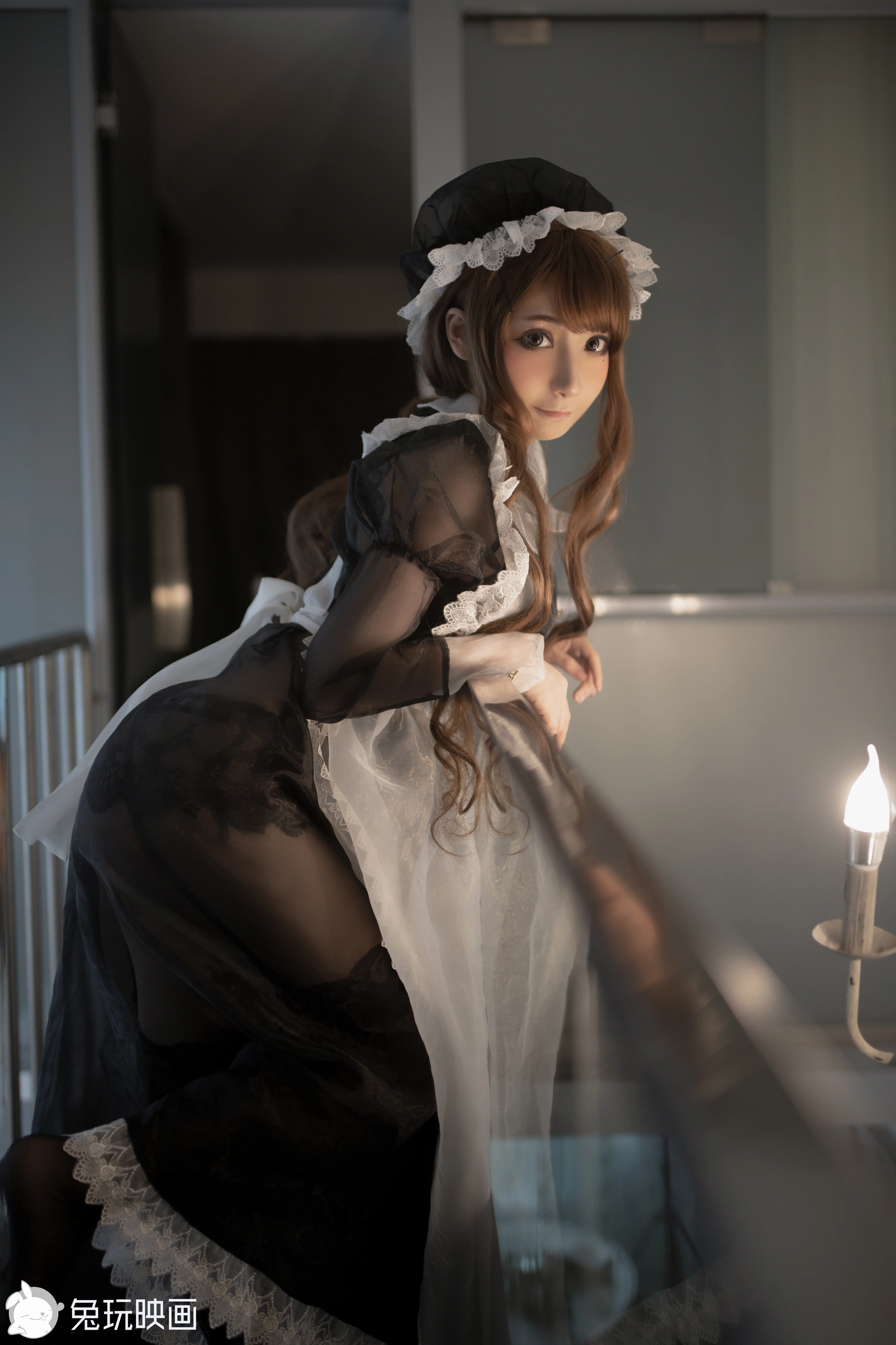 C44.005 透明女仆和黑色旗袍 [49P-704MB]