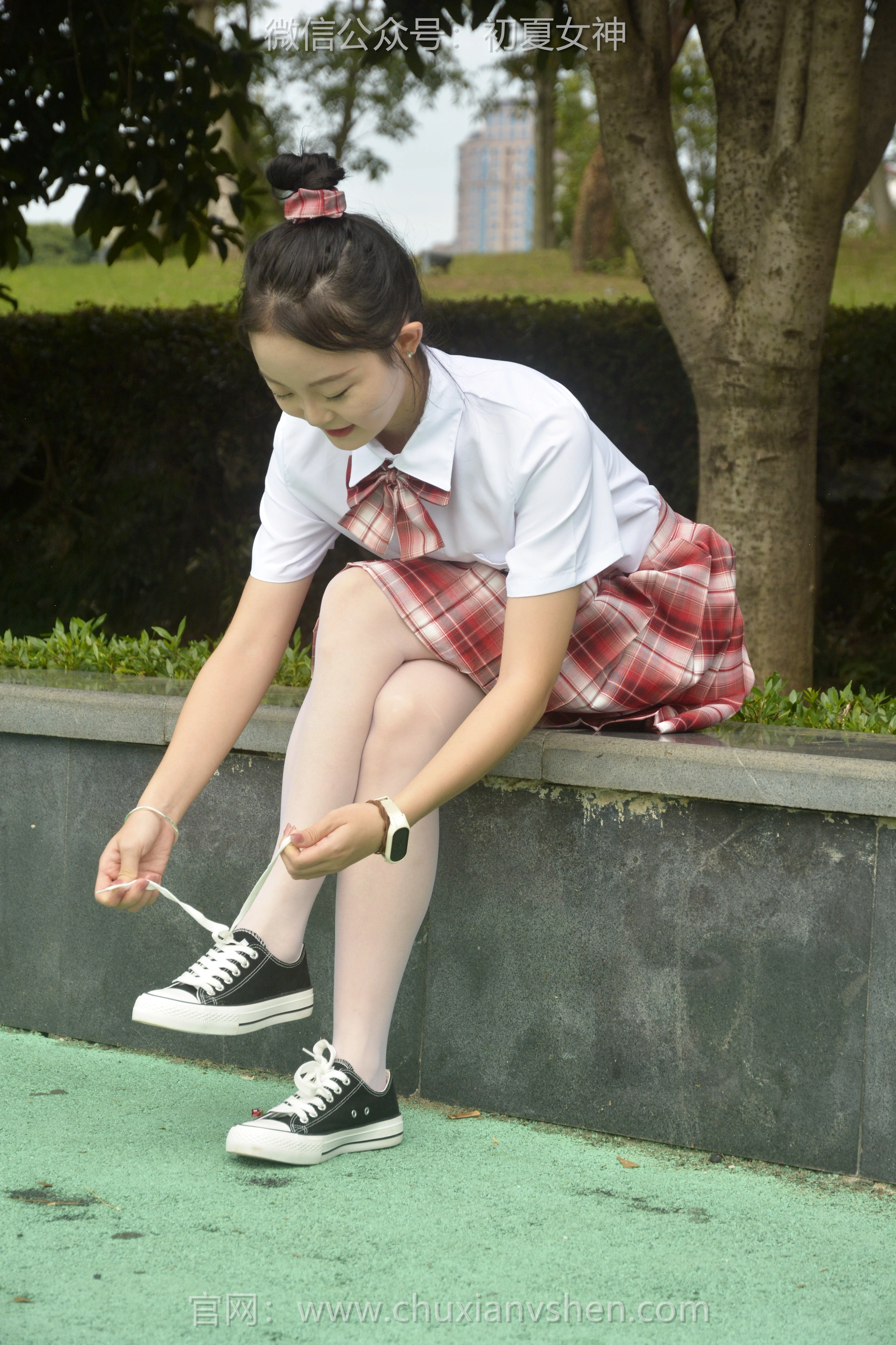 初夏女神 NO.091 双双 大红JK套[130P+1V／4.98GB]