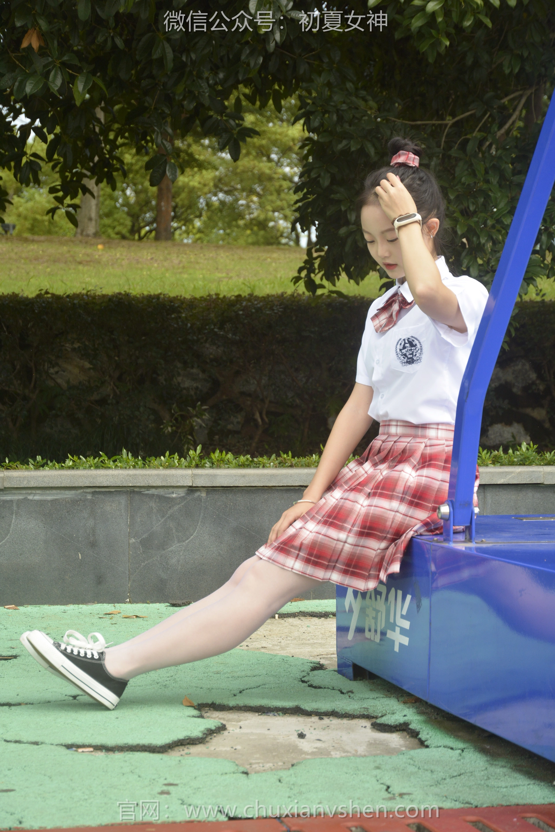 初夏女神 NO.091 双双 大红JK套[130P+1V／4.98GB]