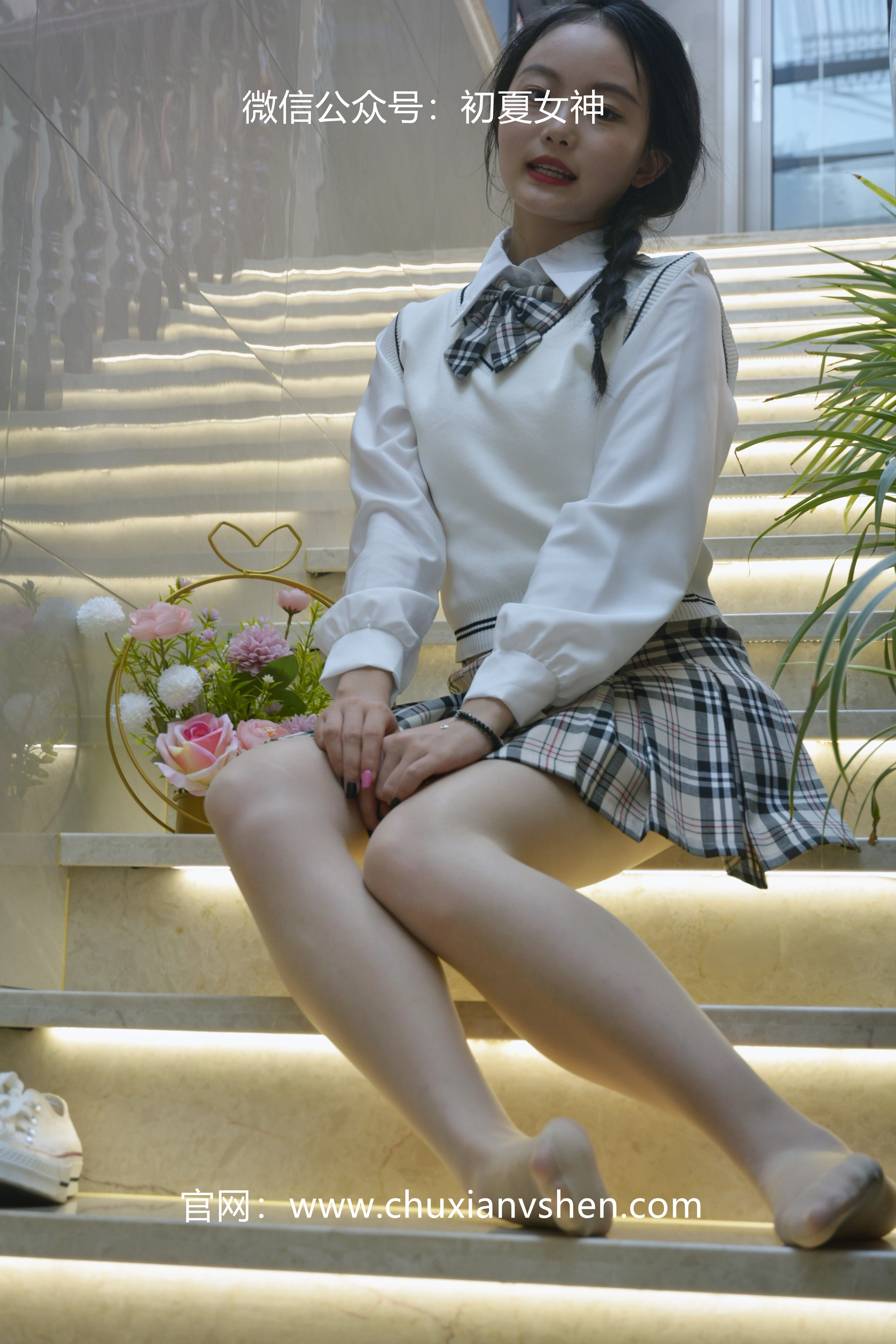 初夏女神 NO.040 双双 改良JK套[125P+1V／4.83GB]