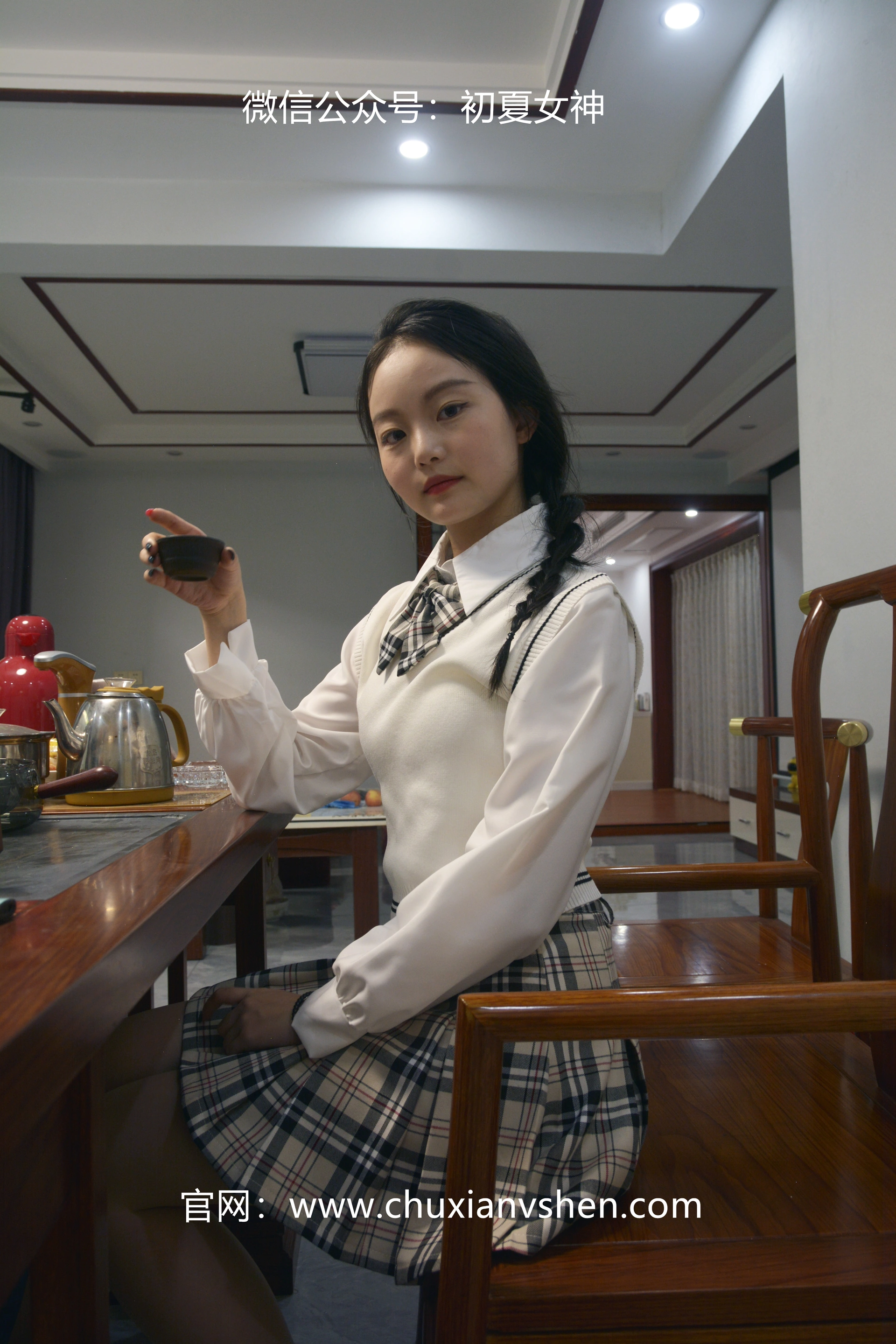 初夏女神 NO.040 双双 改良JK套[125P+1V／4.83GB]