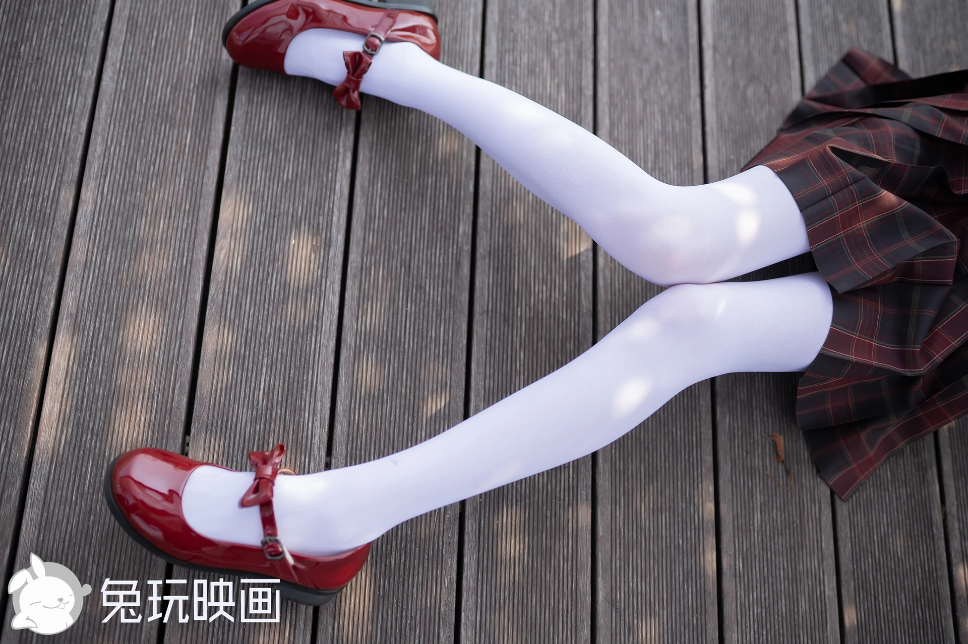 D52.001 白丝和小红鞋 [40P-112MB]