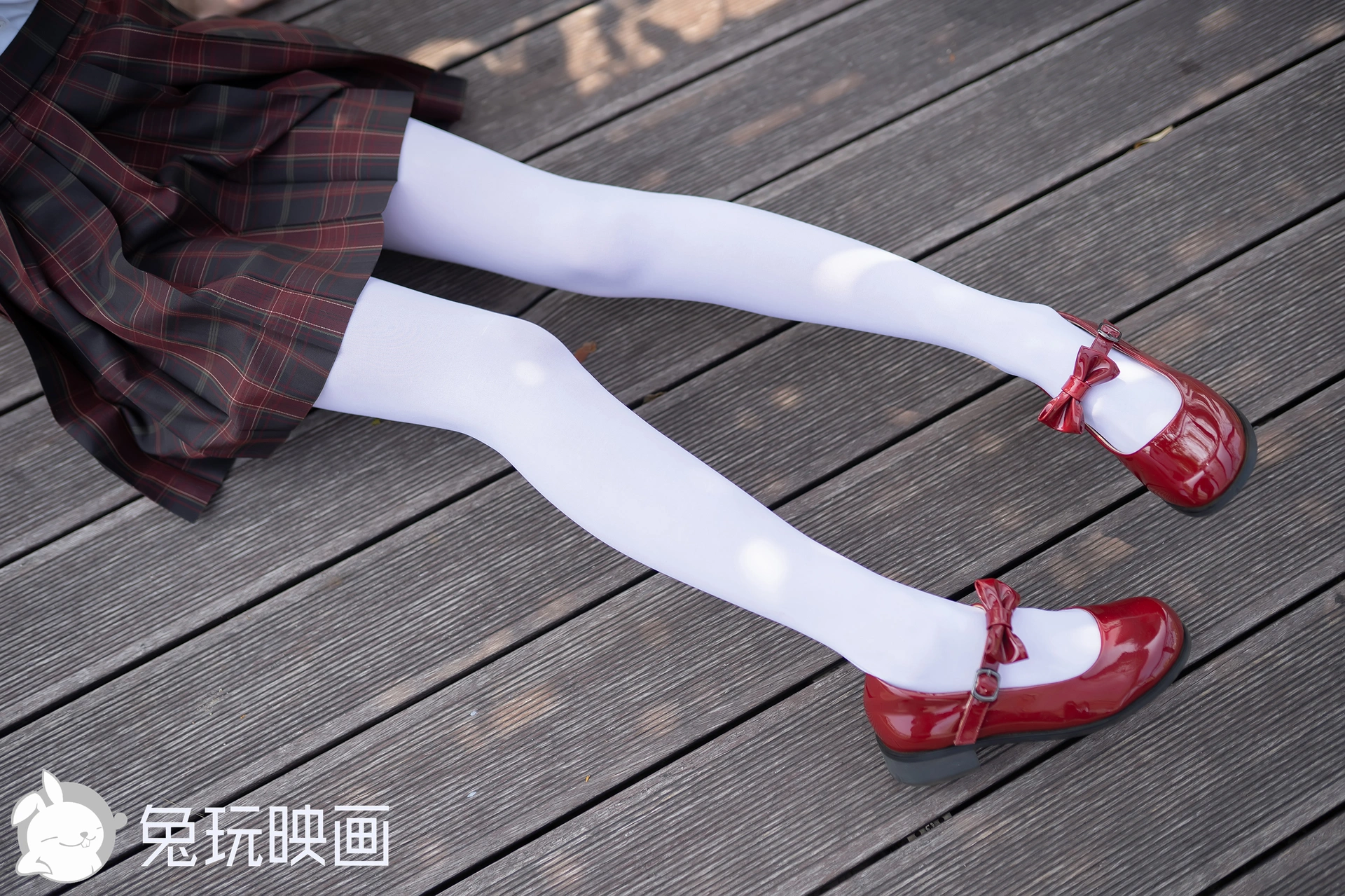 D52.001 白丝和小红鞋 [40P-112MB]