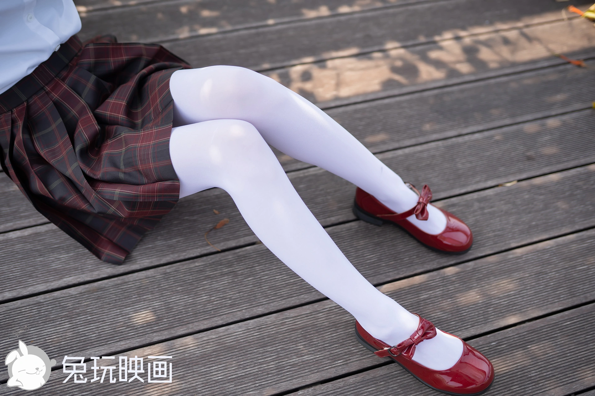 D52.001 白丝和小红鞋 [40P-112MB]