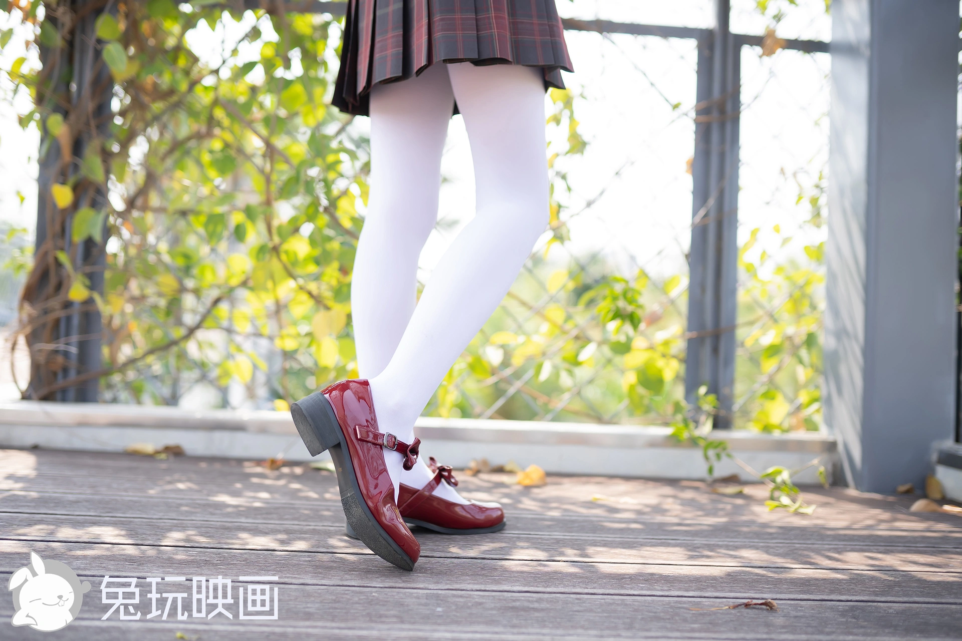 D52.001 白丝和小红鞋 [40P-112MB]