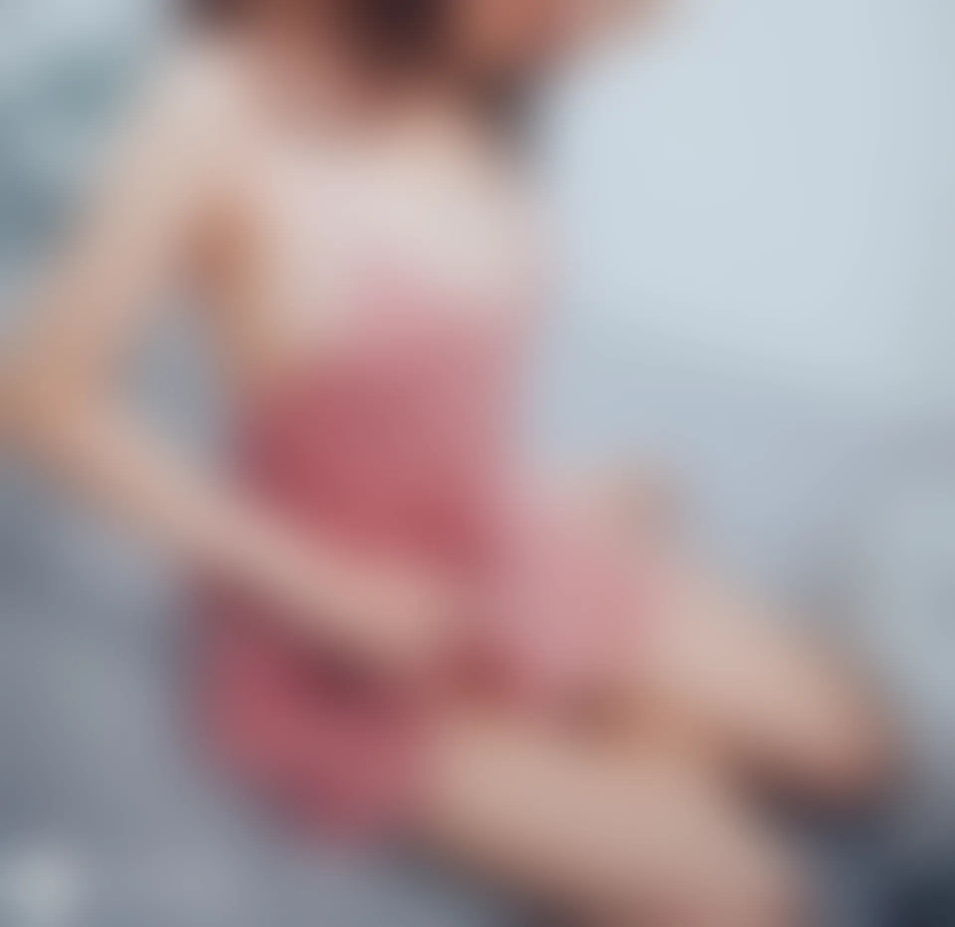 C44.003 粉色吊带睡衣 [34P-251MB]