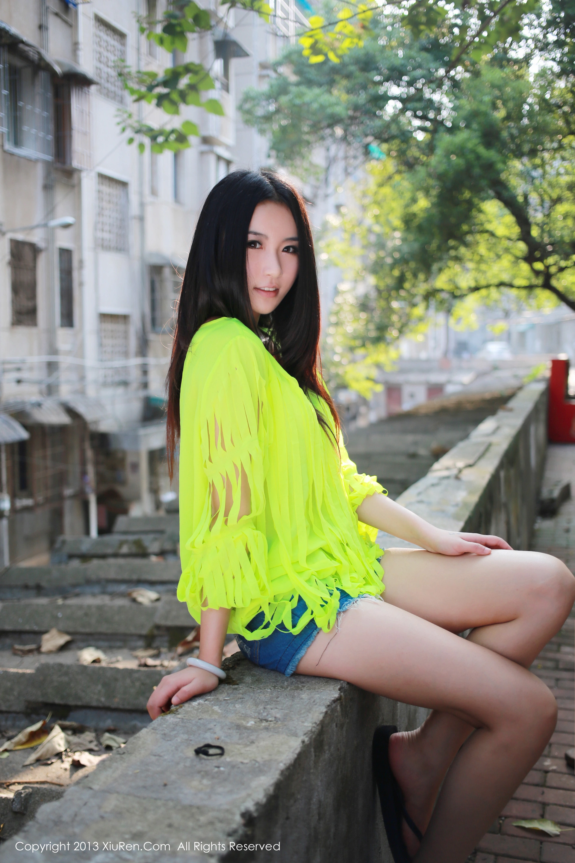 XiuRen秀人网 2013.09.24 No.017 MOON嘉依