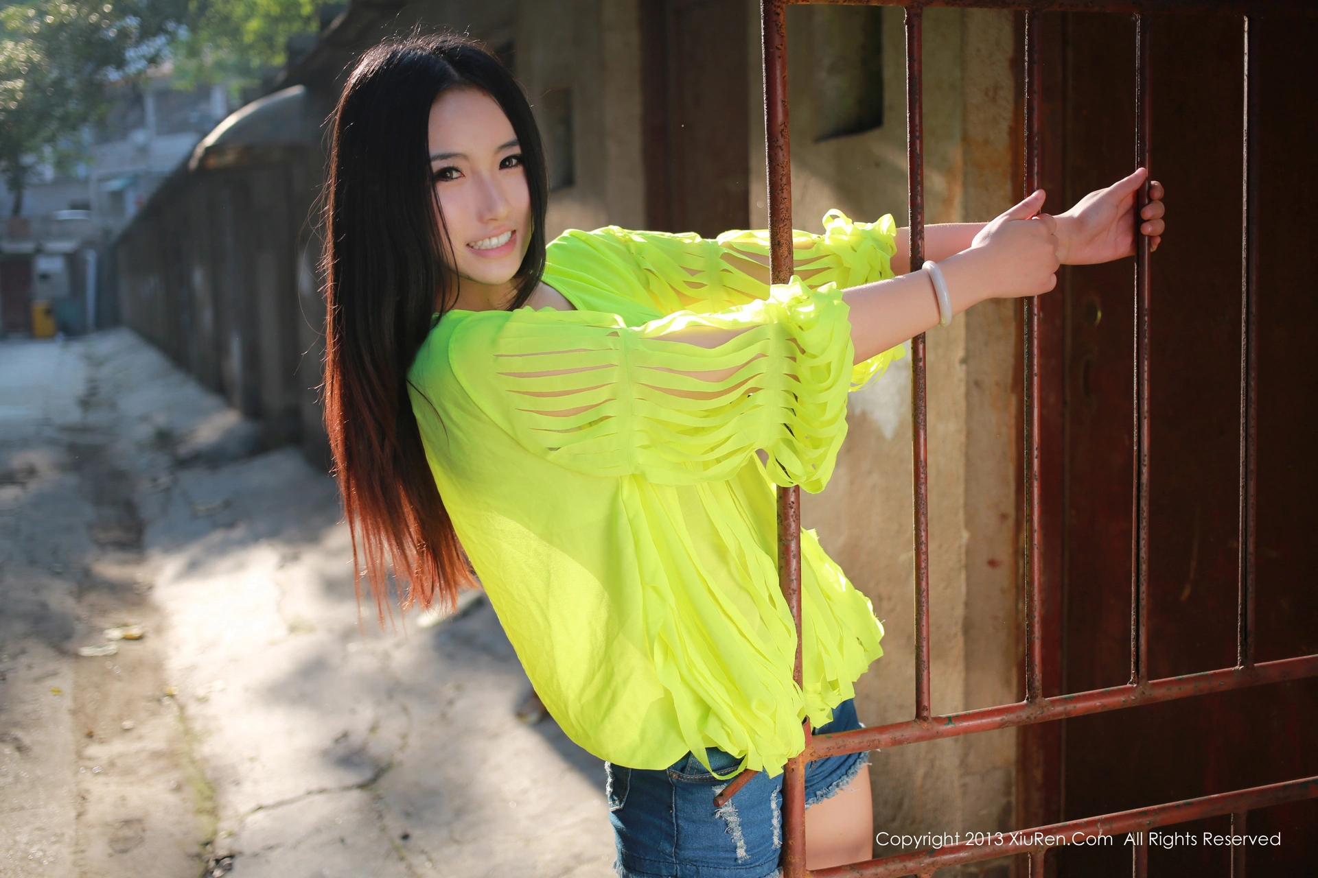 XiuRen秀人网 2013.09.24 No.017 MOON嘉依