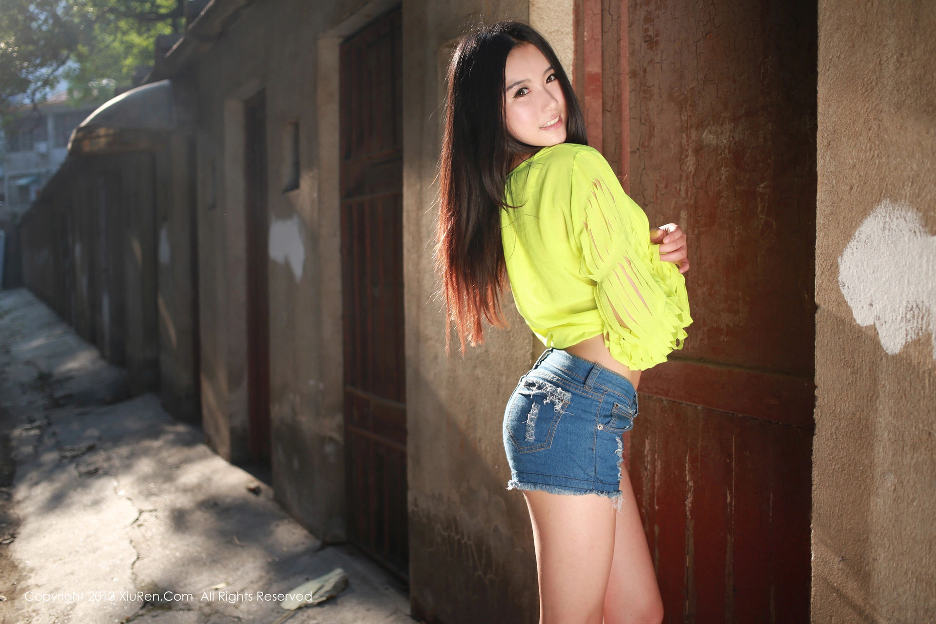 XiuRen秀人网 2013.09.24 No.017 MOON嘉依