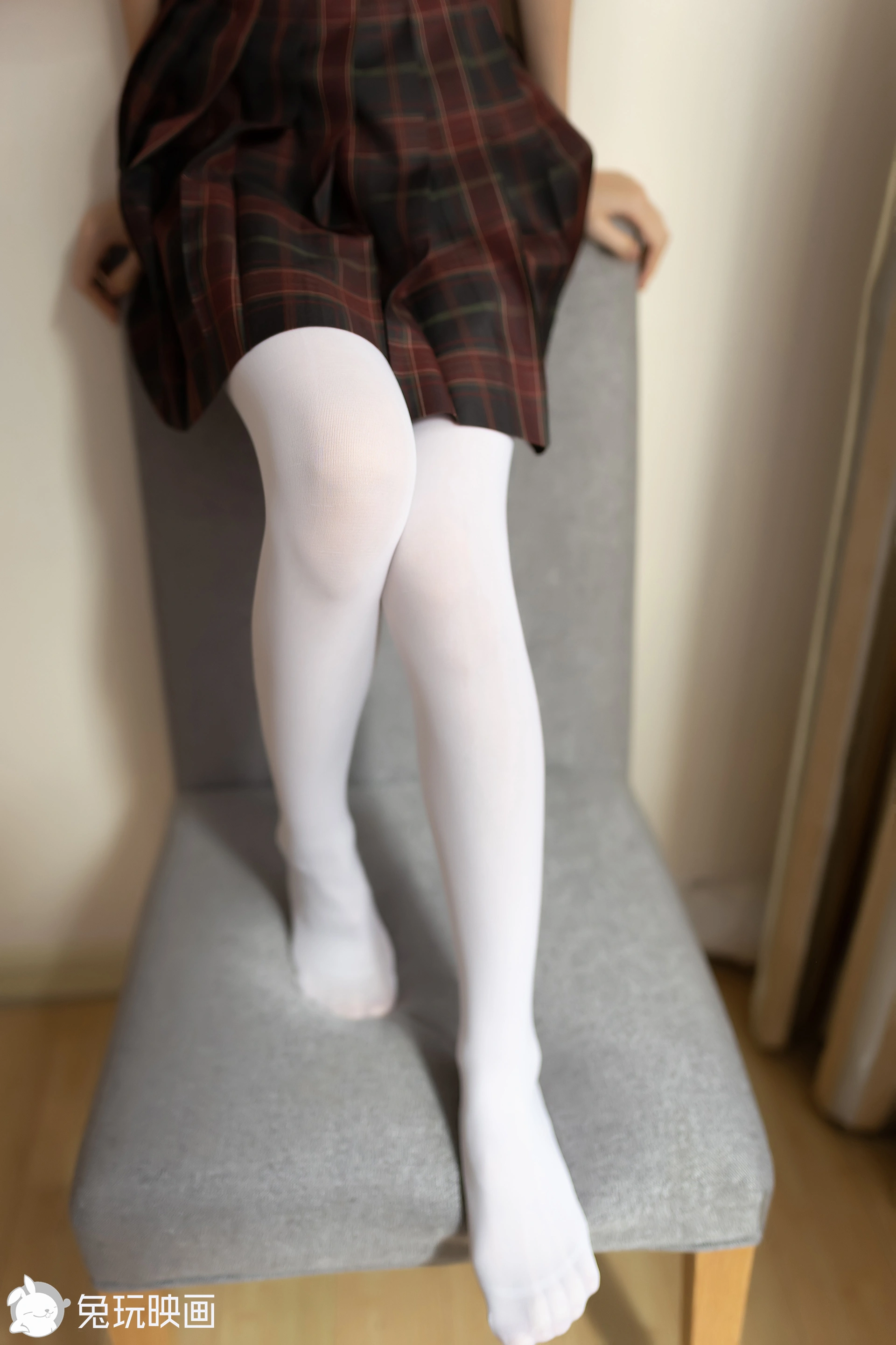 C41.001 白丝和制服裙 [40P-85MB]