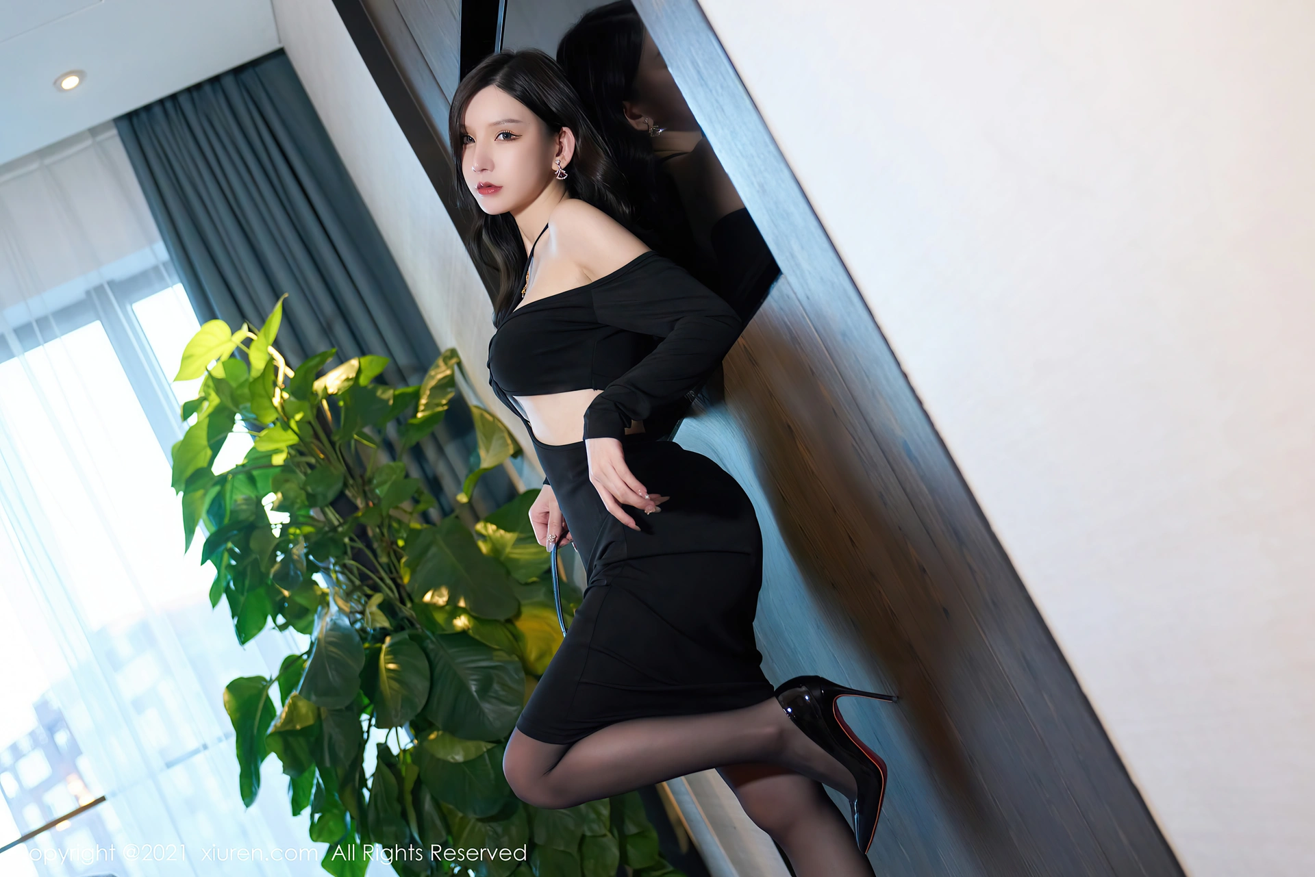 XiuRen秀人网 2021.12.17 No.4354 周于希Sally 黑丝美腿[81+1P 792MB]