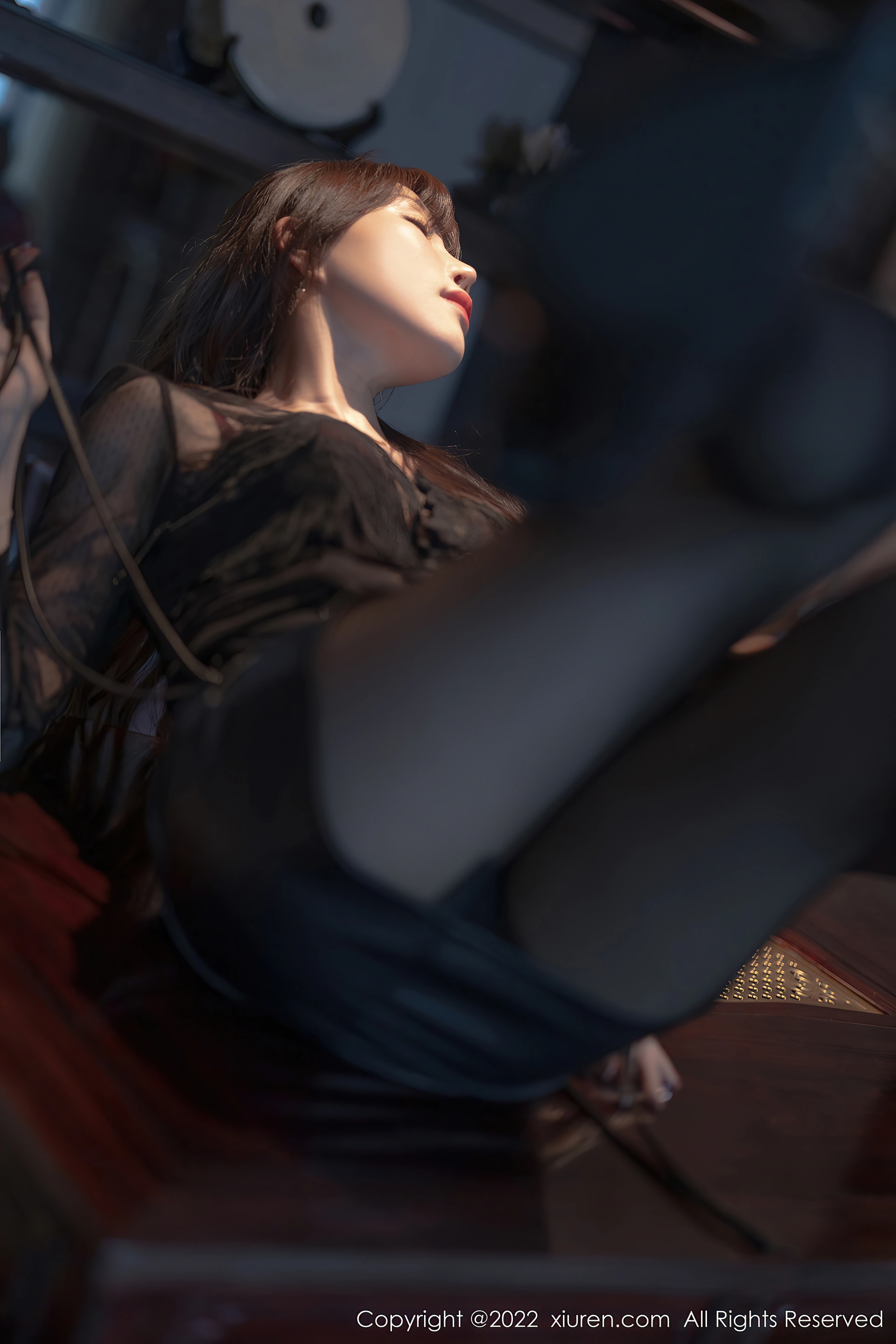 XiuRen秀人网 2022.01.13 No.4462 芝芝Booty 黑丝美腿[92+1P 791MB]