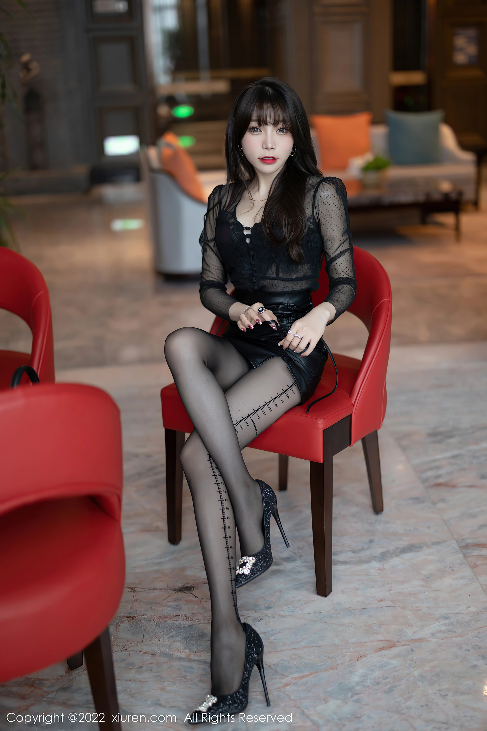 XiuRen秀人网 2022.01.13 No.4462 芝芝Booty 黑丝美腿[92+1P 791MB]