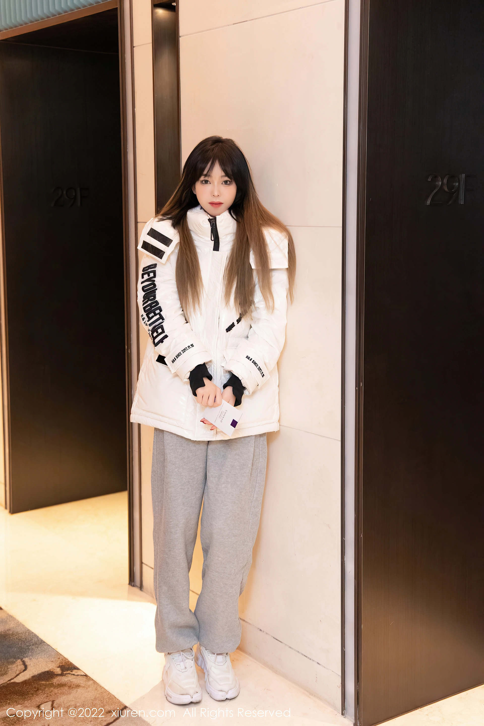 XiuRen秀人网 2022.01.17 No.4470 奶瓶. 清纯美腿[79+1P 772MB]