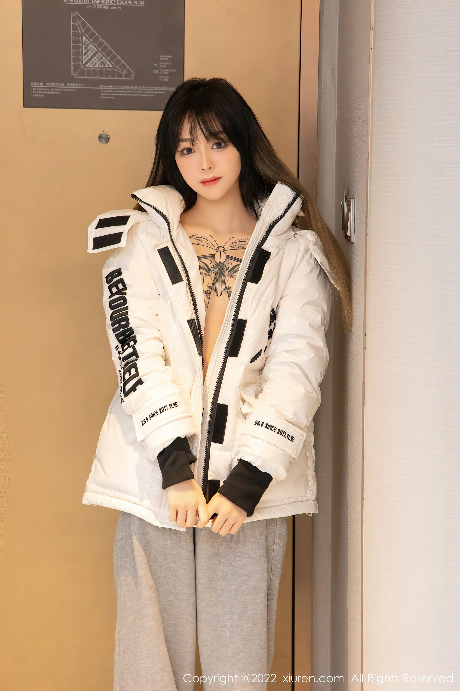 XiuRen秀人网 2022.01.17 No.4470 奶瓶. 清纯美腿[79+1P 772MB]