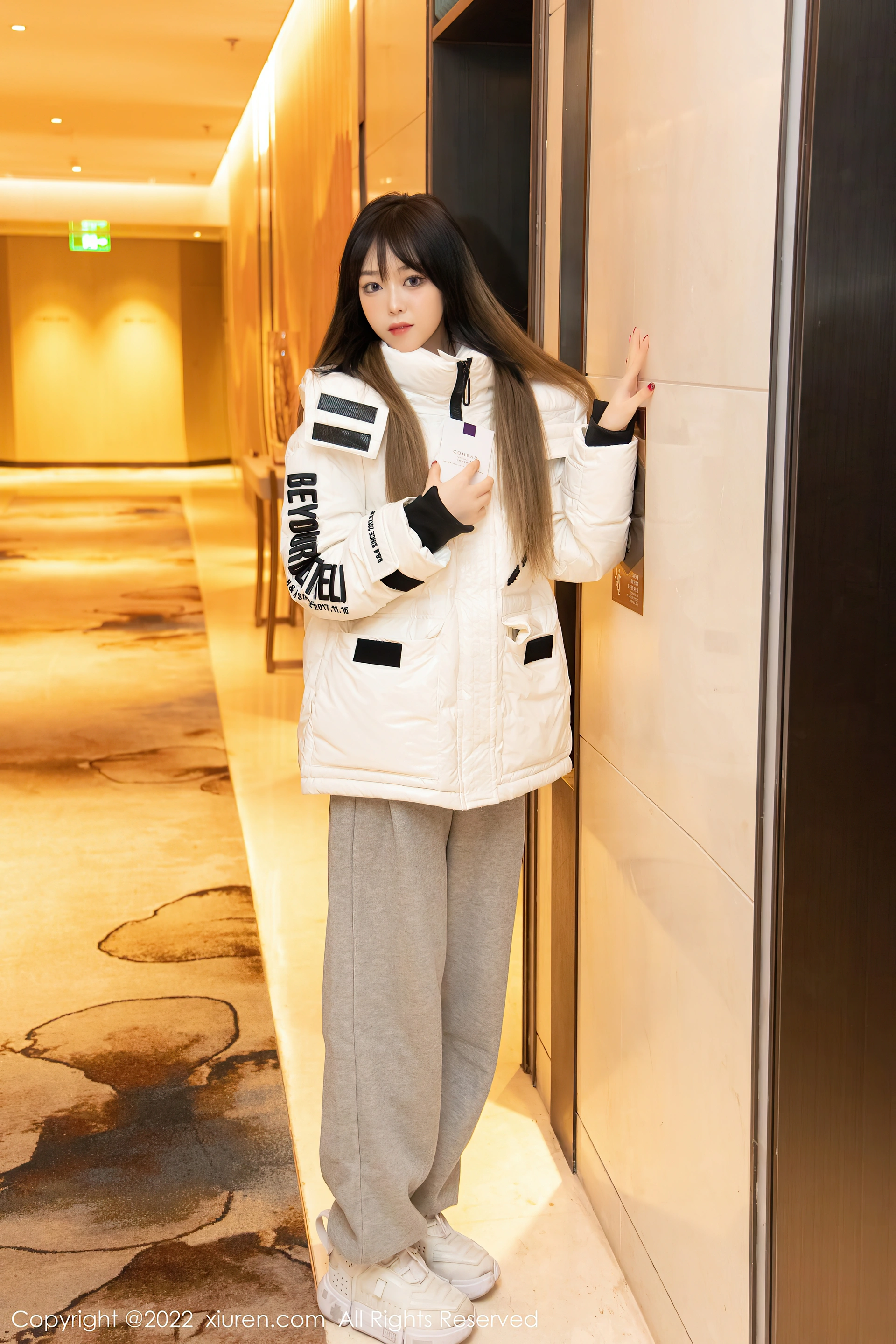 XiuRen秀人网 2022.01.17 No.4470 奶瓶. 清纯美腿[79+1P 772MB]