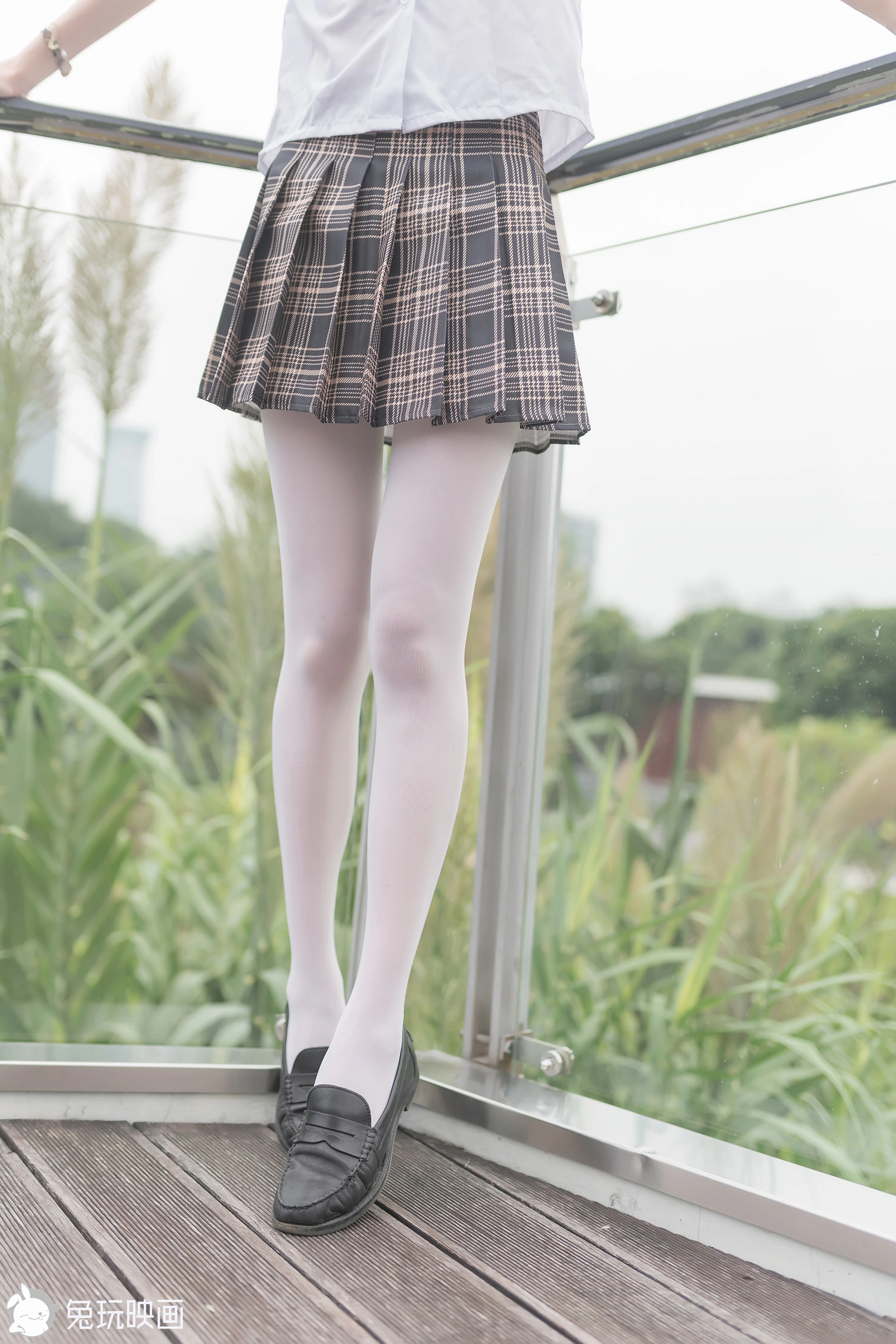 C26.007 芦苇丛里的白丝 [40P-104MB]