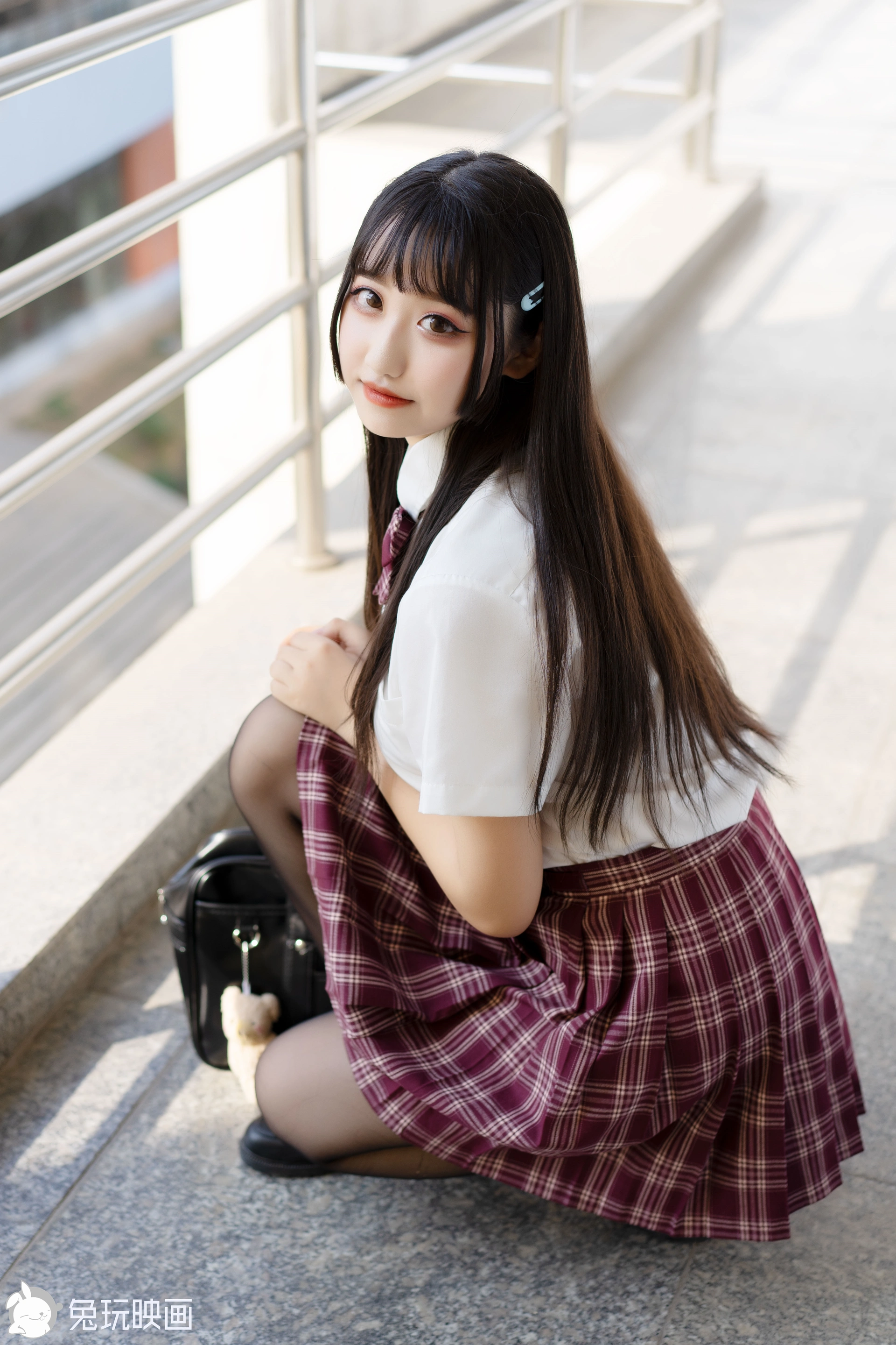 C28.003 超甜的制服学妹 [44P-348MB]
