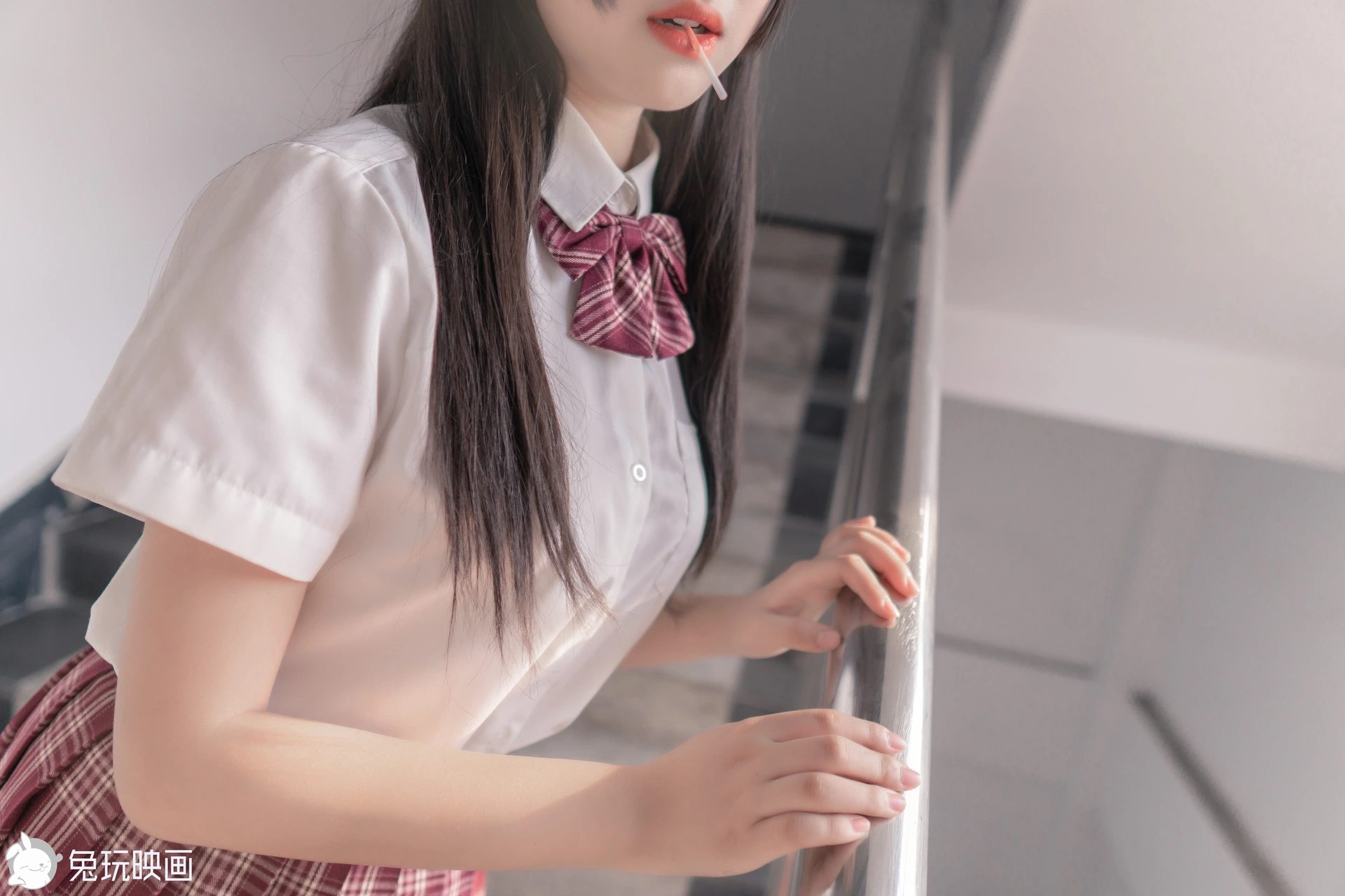 C28.003 超甜的制服学妹 [44P-348MB]
