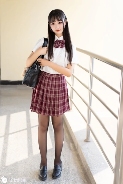 C28.003 超甜的制服学妹 [44P-348MB]