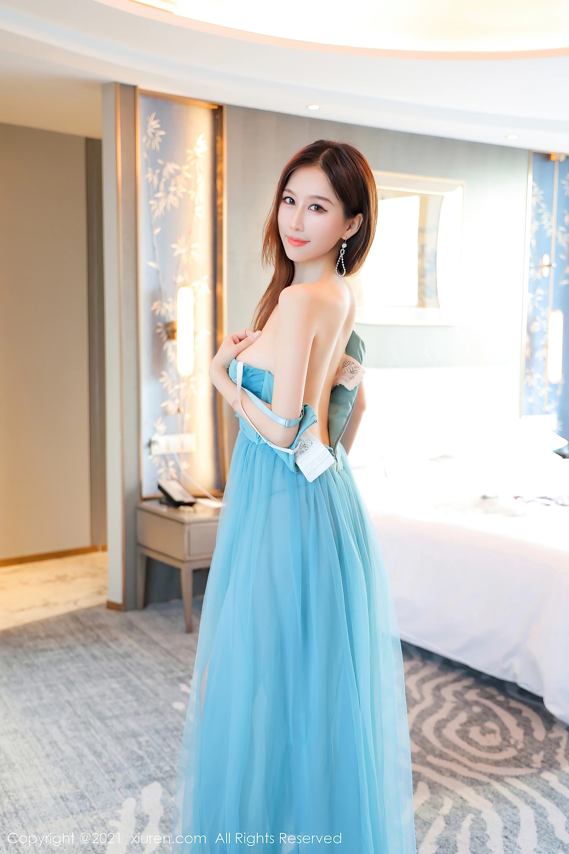 XiuRen秀人网 2021.10.14 No.4066 月音瞳 吊裙美胸[59+1P／563MB]