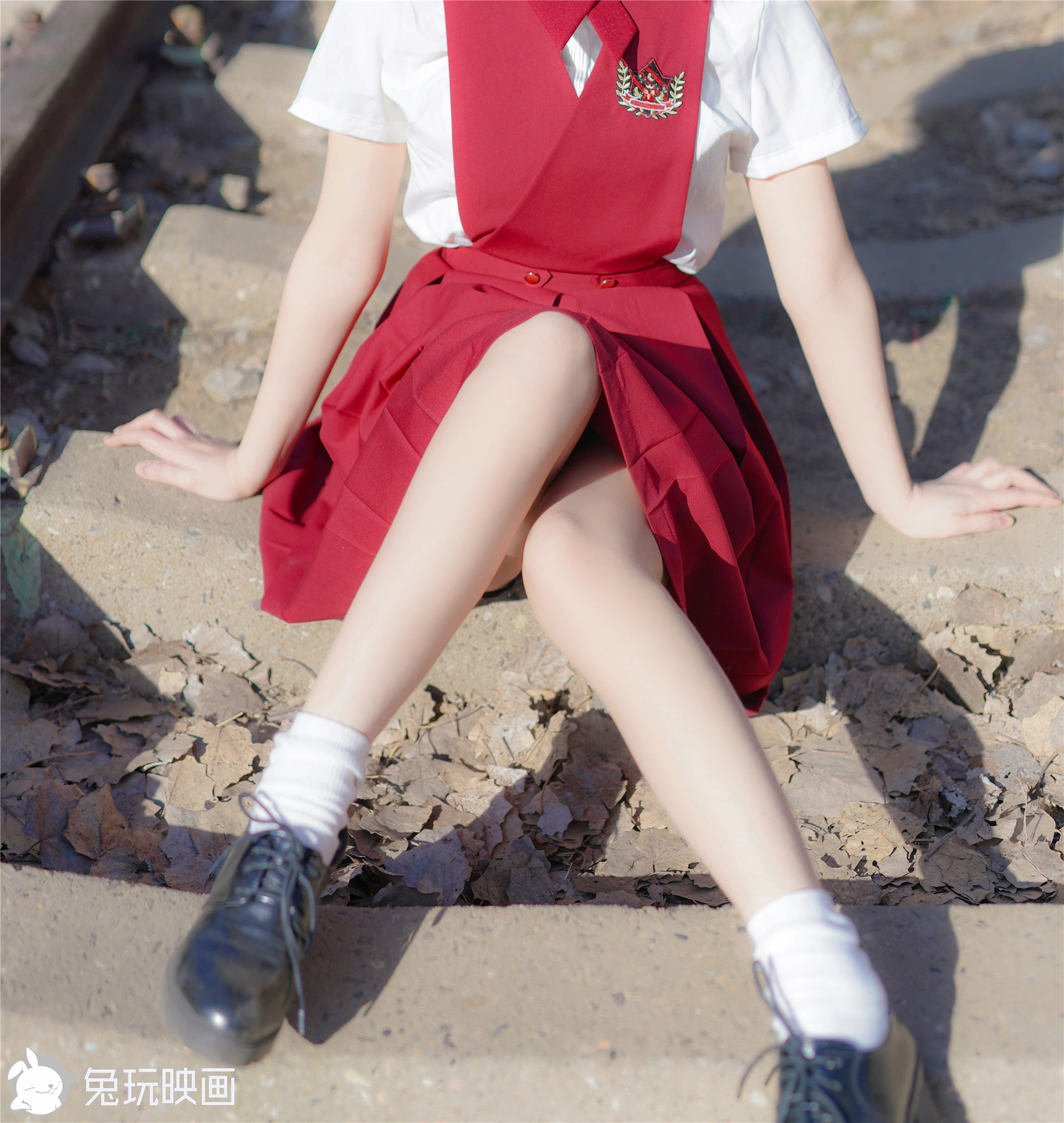 D54.006 小腿超细的JK小姐姐！ [42P-184MB]