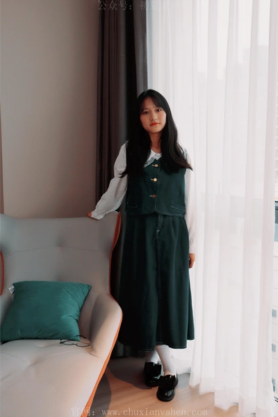 初夏女神 NO.016 沙沙~牛仔M码长裙搭小黑皮鞋[112P-1V-5.26G]