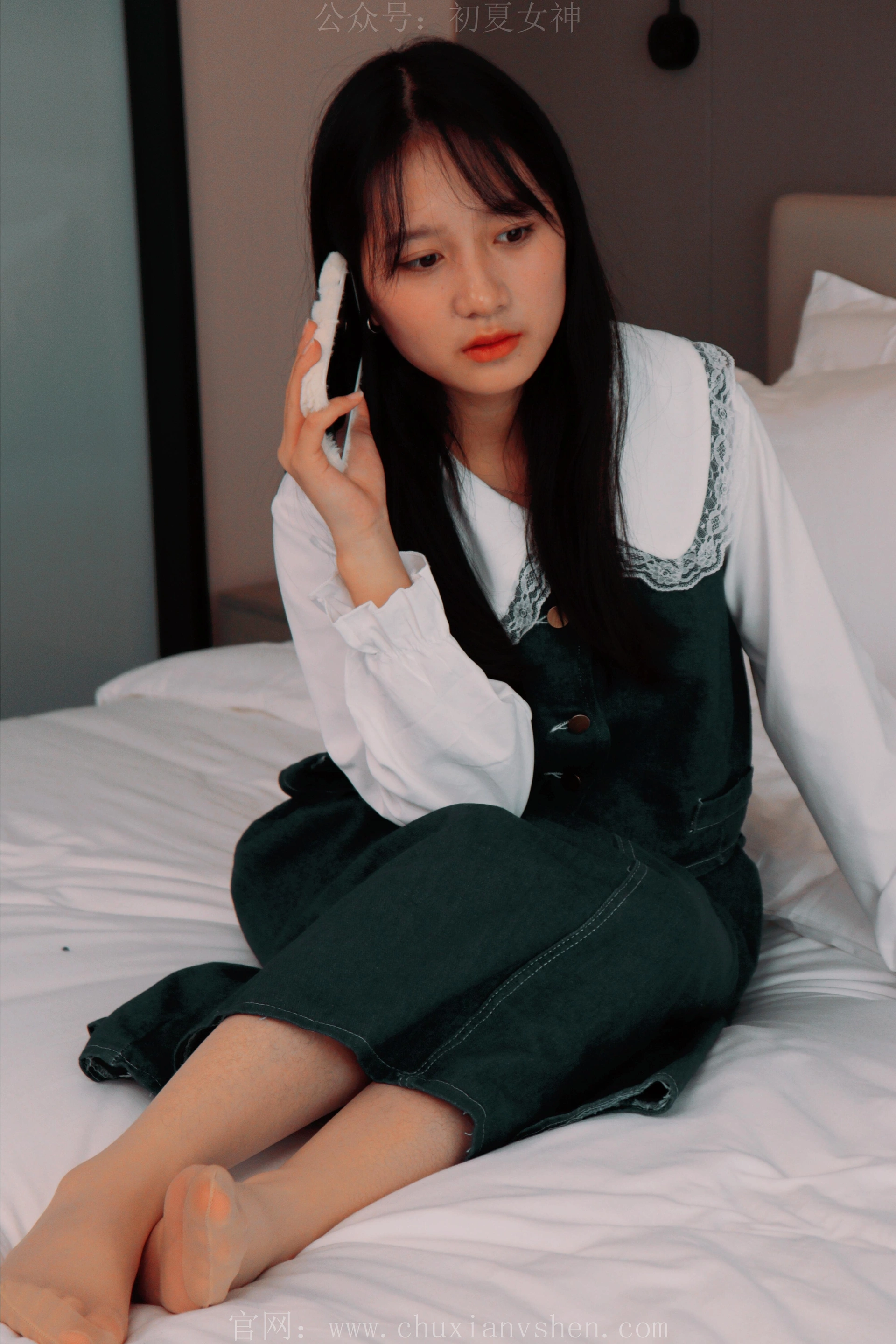 初夏女神 NO.016 沙沙~牛仔M码长裙搭小黑皮鞋[112P-1V-5.26G]