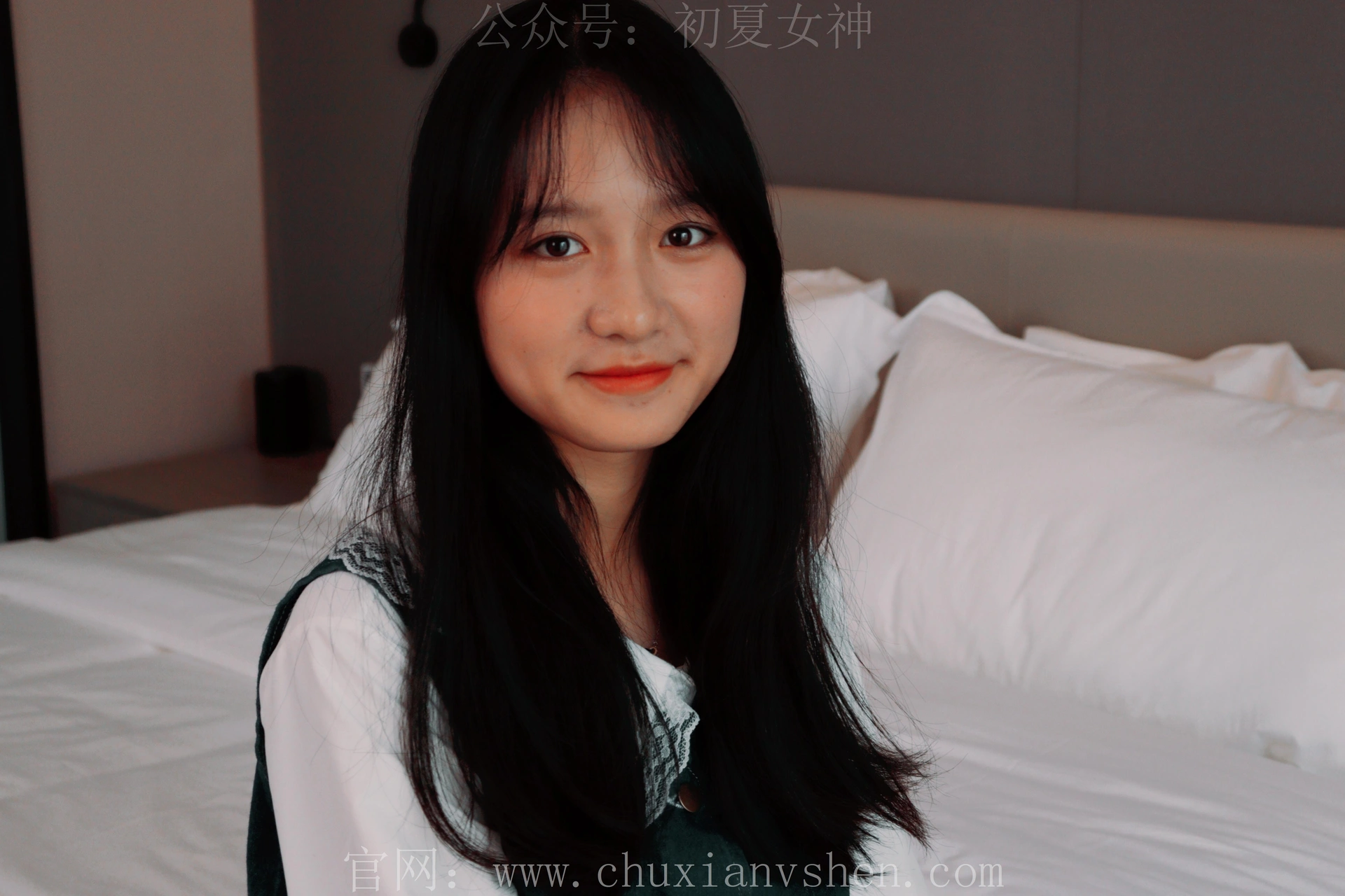 初夏女神 NO.016 沙沙~牛仔M码长裙搭小黑皮鞋[112P-1V-5.26G]