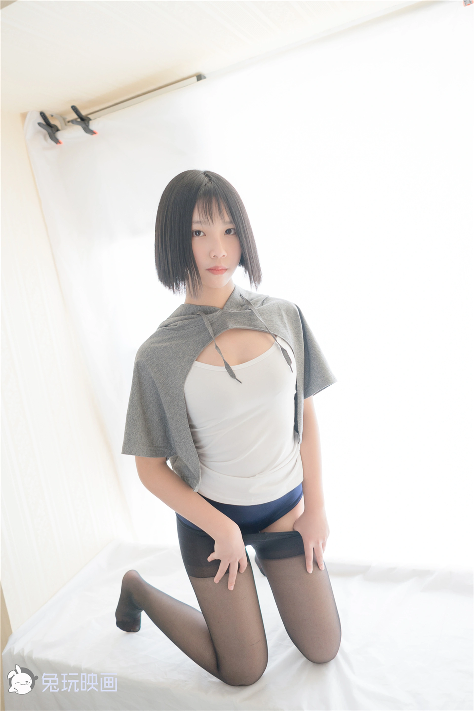 C03.002 不要乱玩裤子！ [54P-41MB]