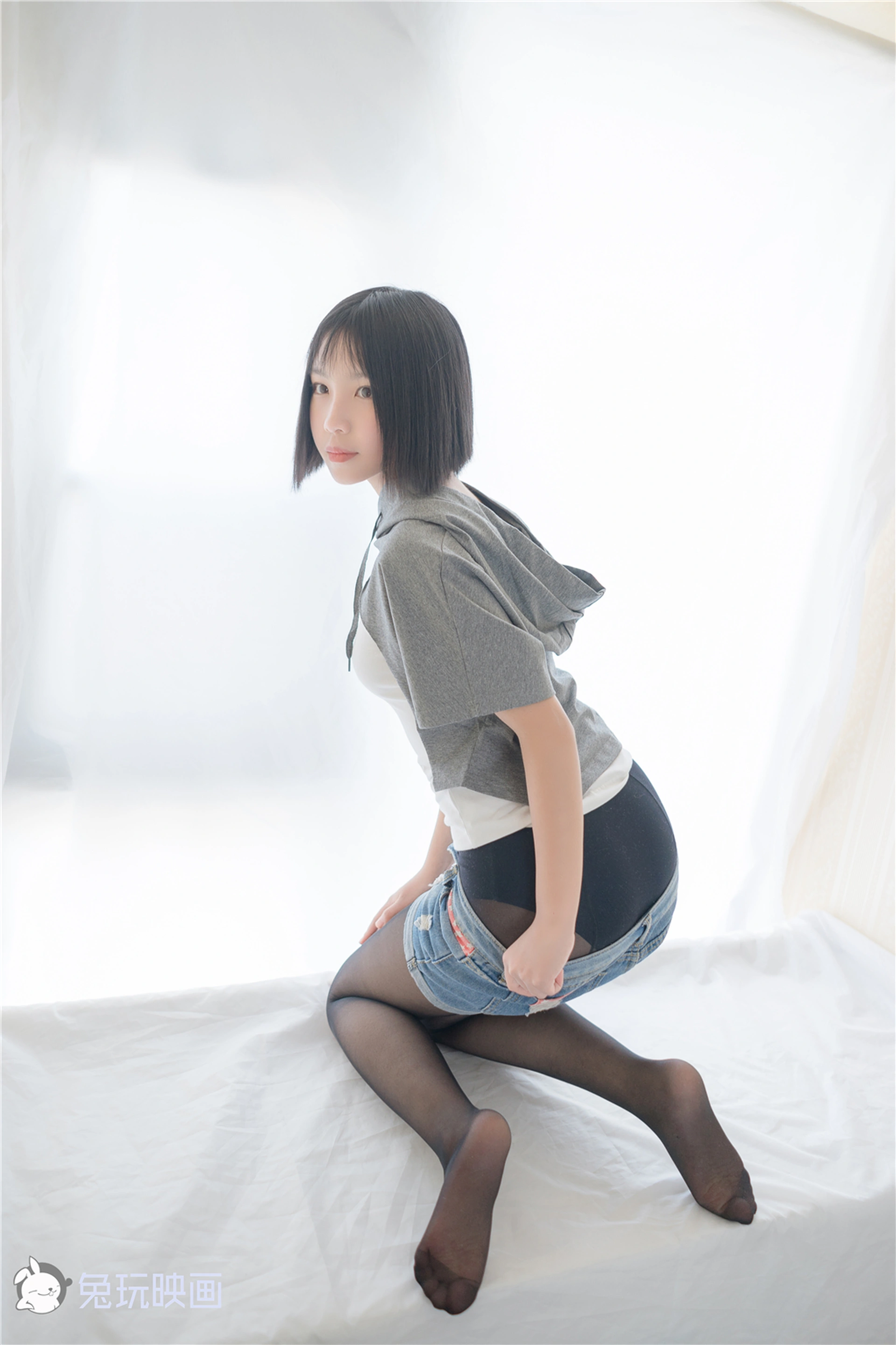 C03.002 不要乱玩裤子！ [54P-41MB]