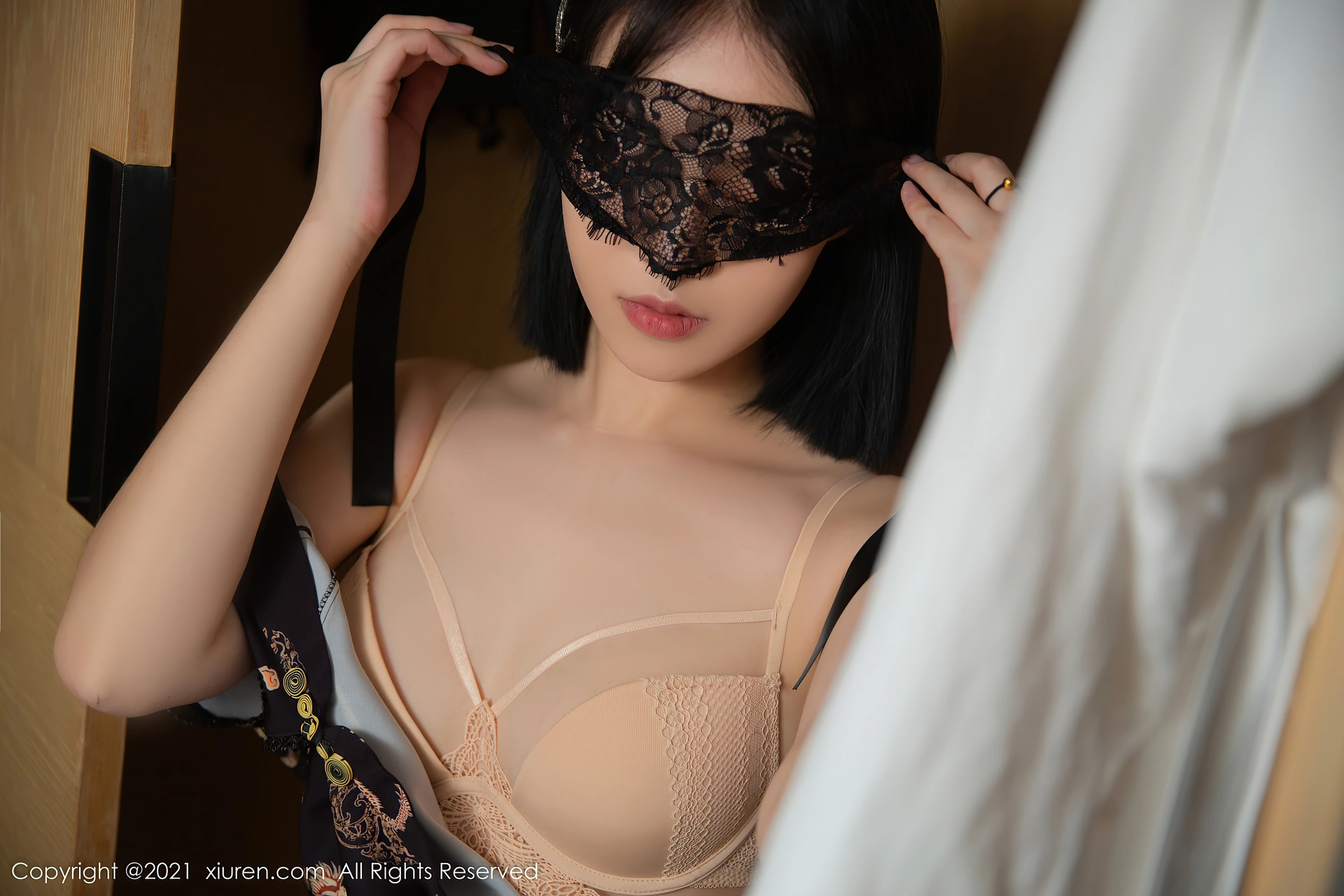 XiuRen秀人网 2021.12.14 No.4334 一颗甜蛋黄a 黑丝美腿[80+1P 763MB]