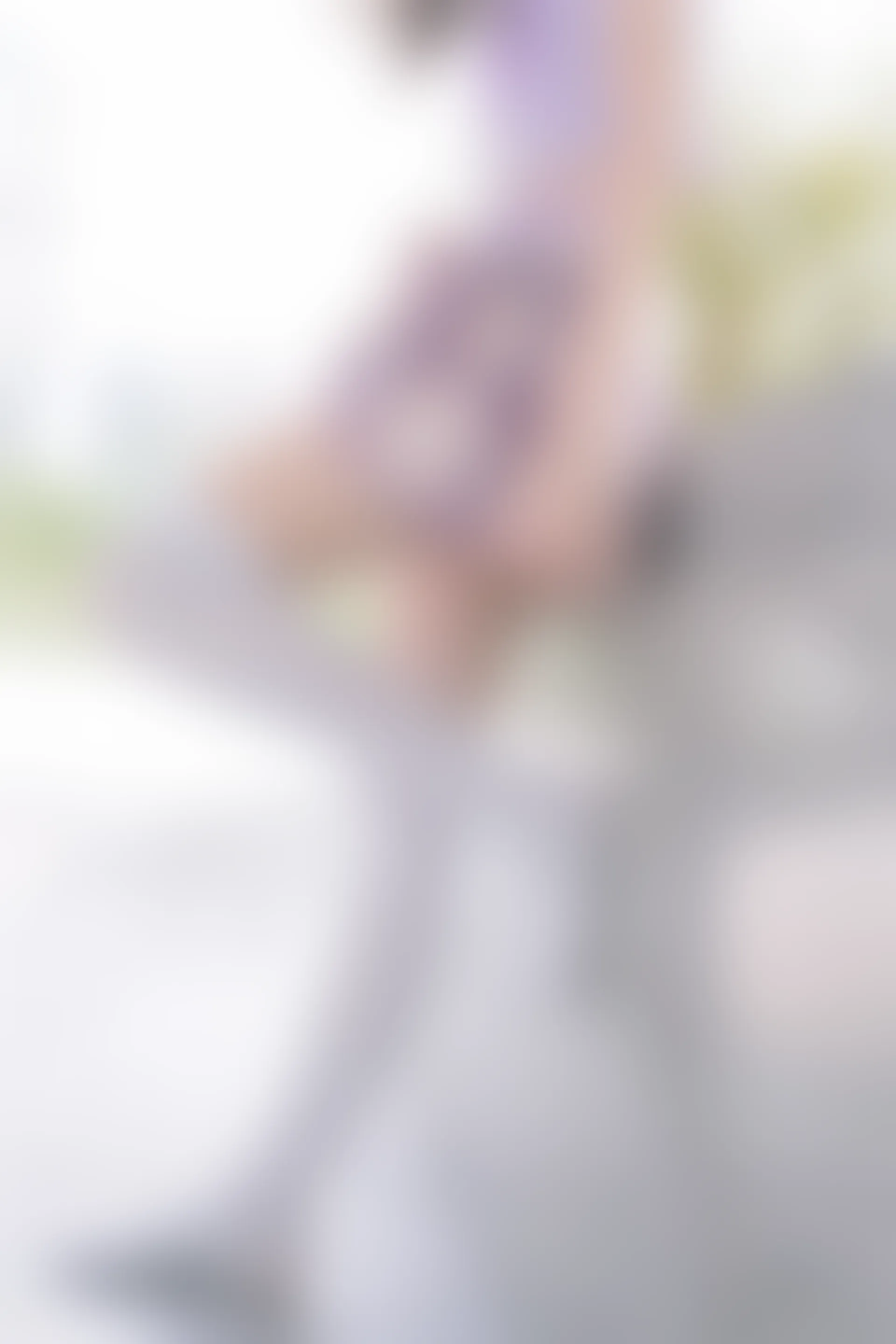C18.008 紫红色格裙 [40P-39MB]