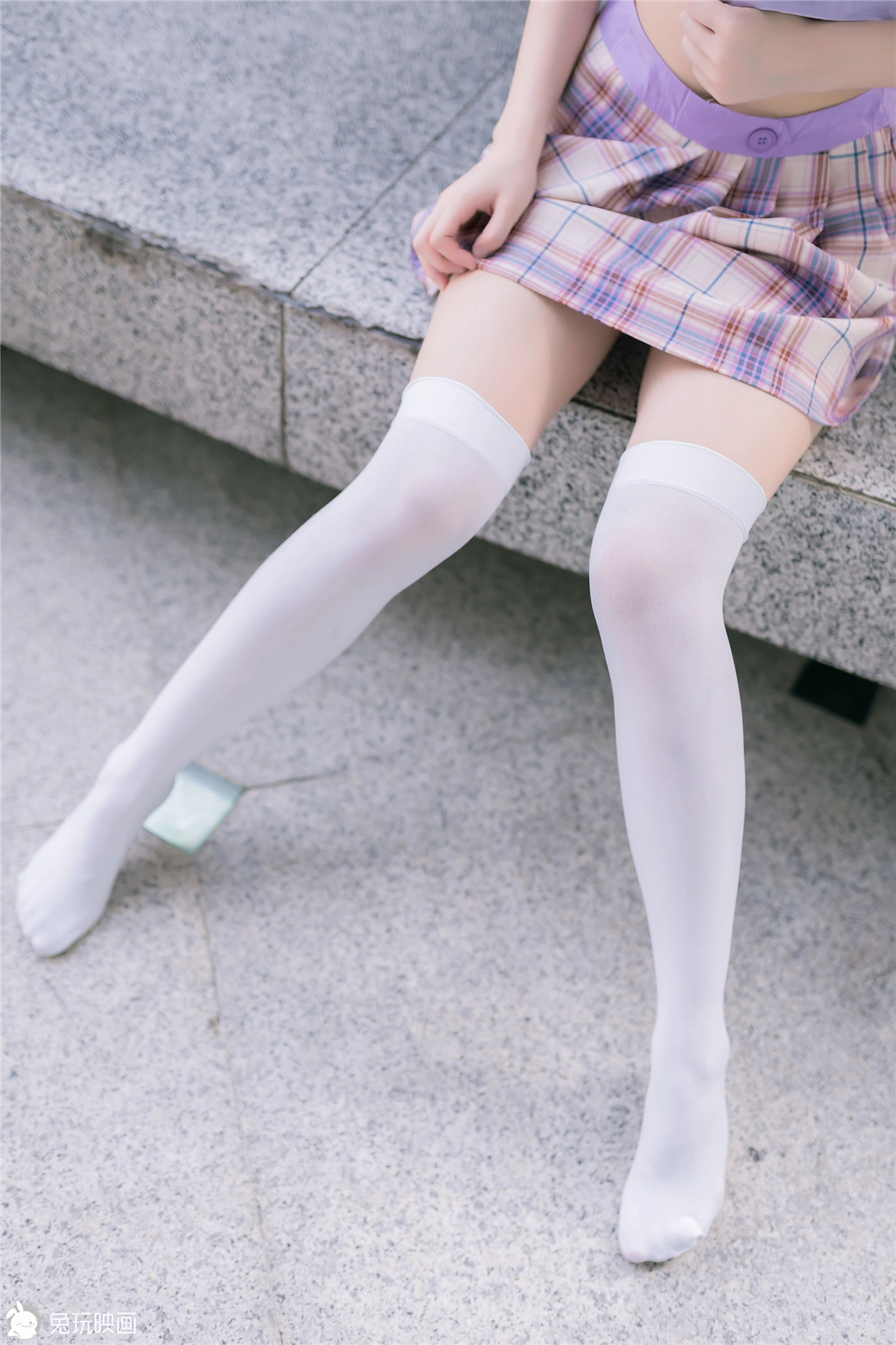 C18.008 紫红色格裙 [40P-39MB]