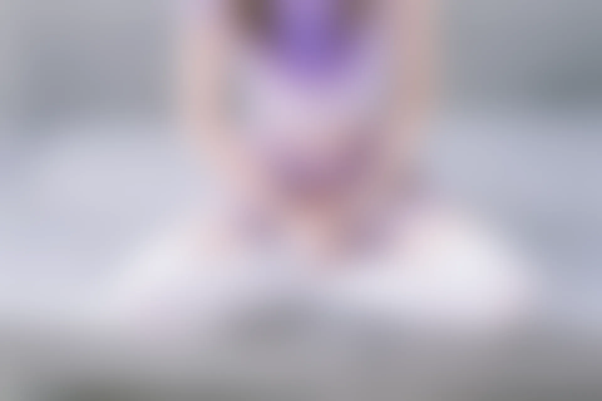 C18.008 紫红色格裙 [40P-39MB]