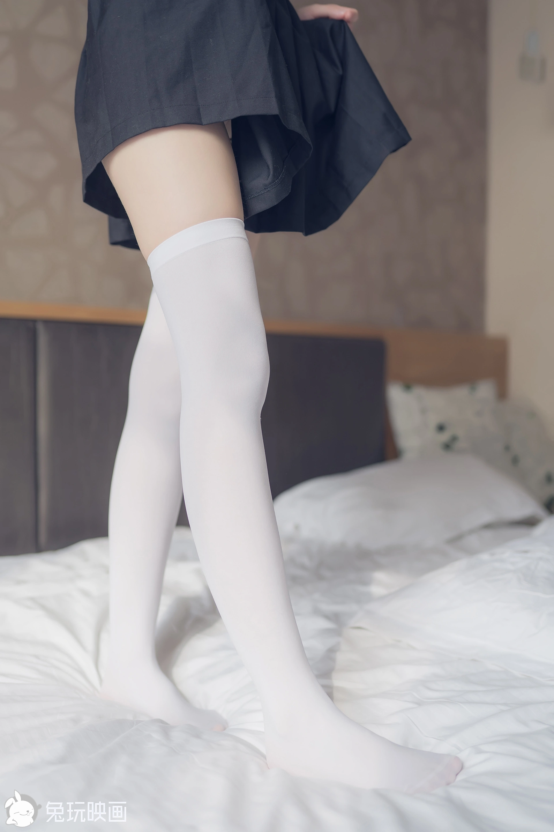 C29.007 制服就要配白丝 [40P-57MB]