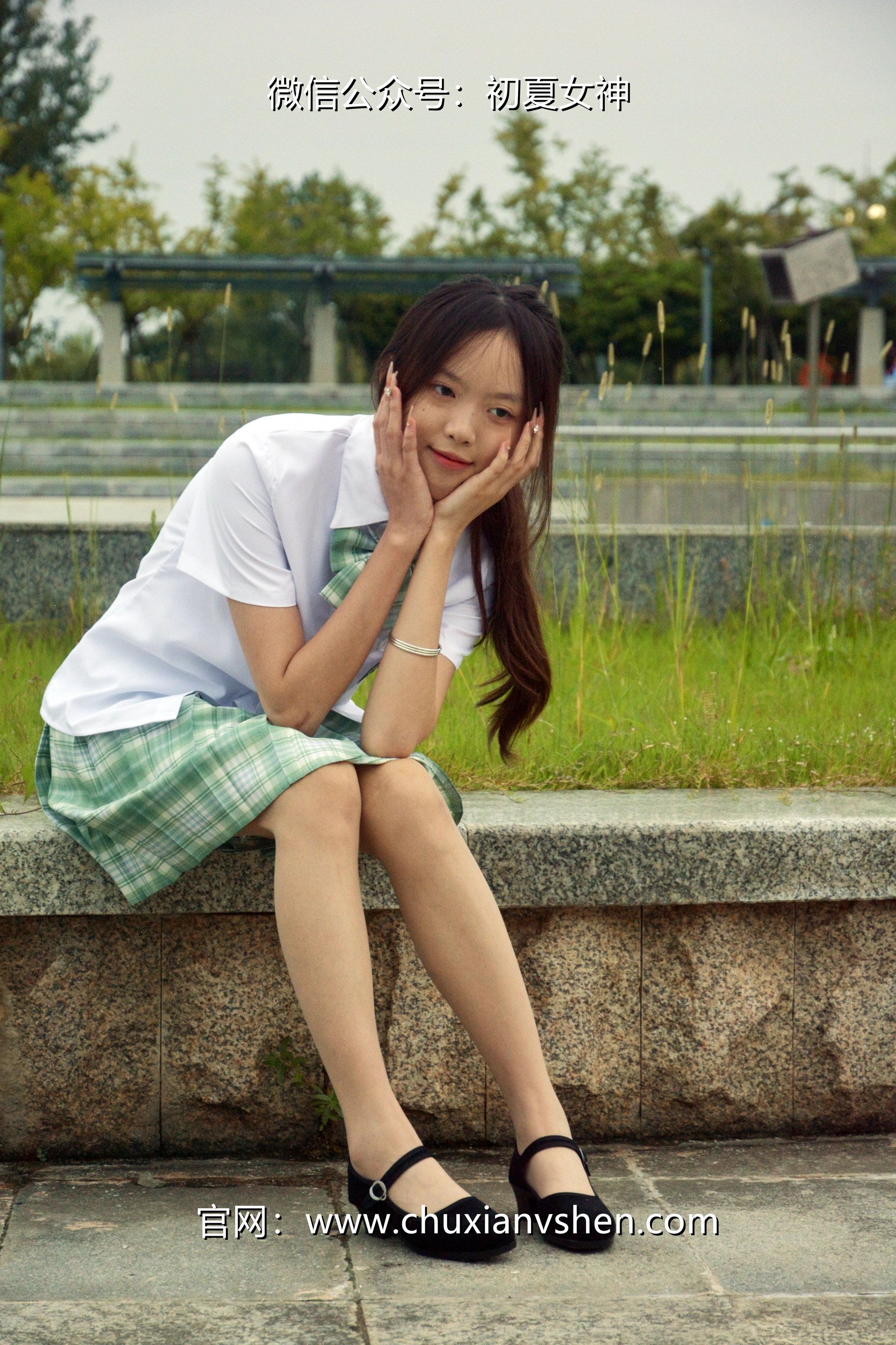 初夏女神 NO.029 情情 绿色JK套[72P+1V／5.02GB]