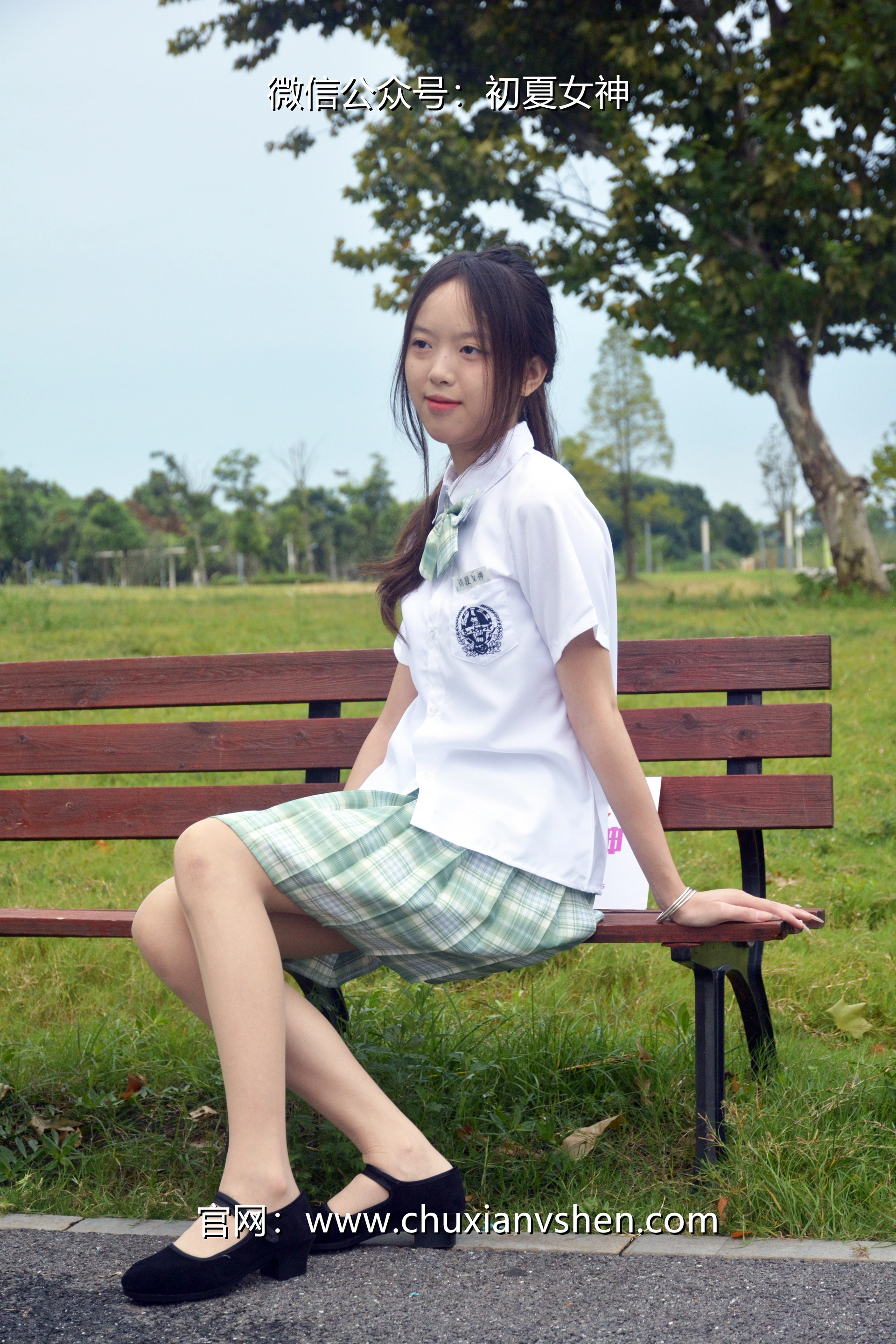 初夏女神 NO.029 情情 绿色JK套[72P+1V／5.02GB]