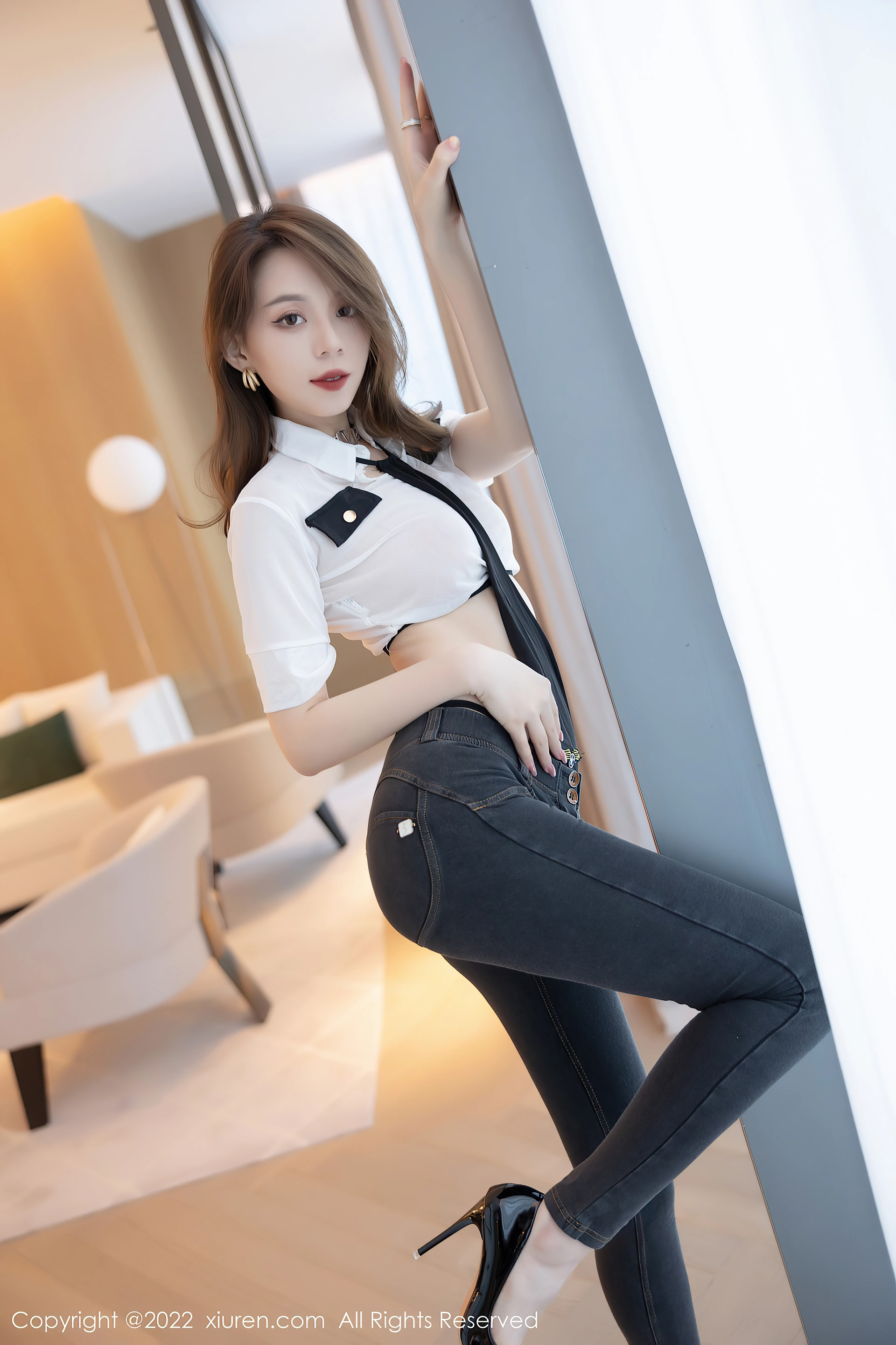 XiuRen秀人网 2022.01.06 No.4427 言沫 靓丽美腿[66+1P 543MB]