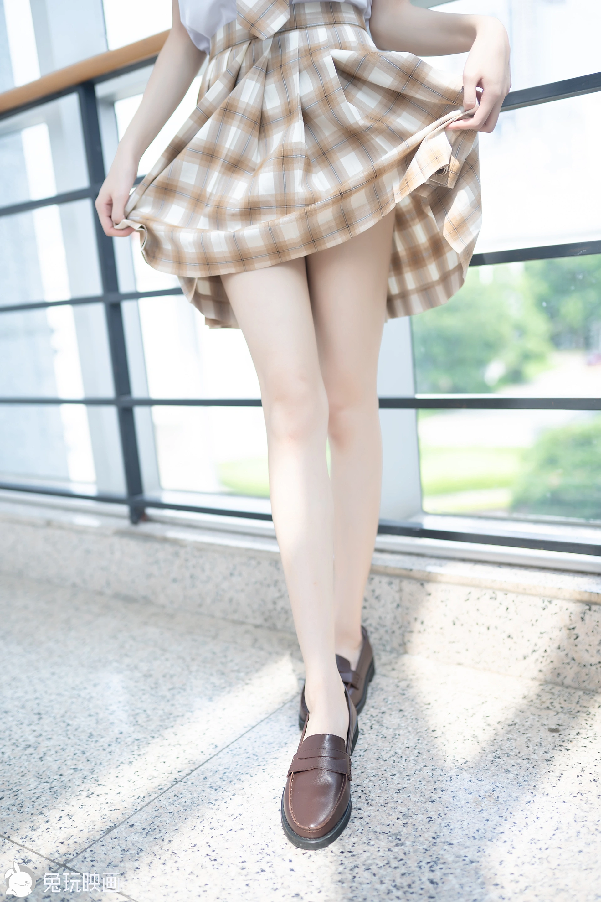 C17.001 超级细的小细腿 [38P-95MB]