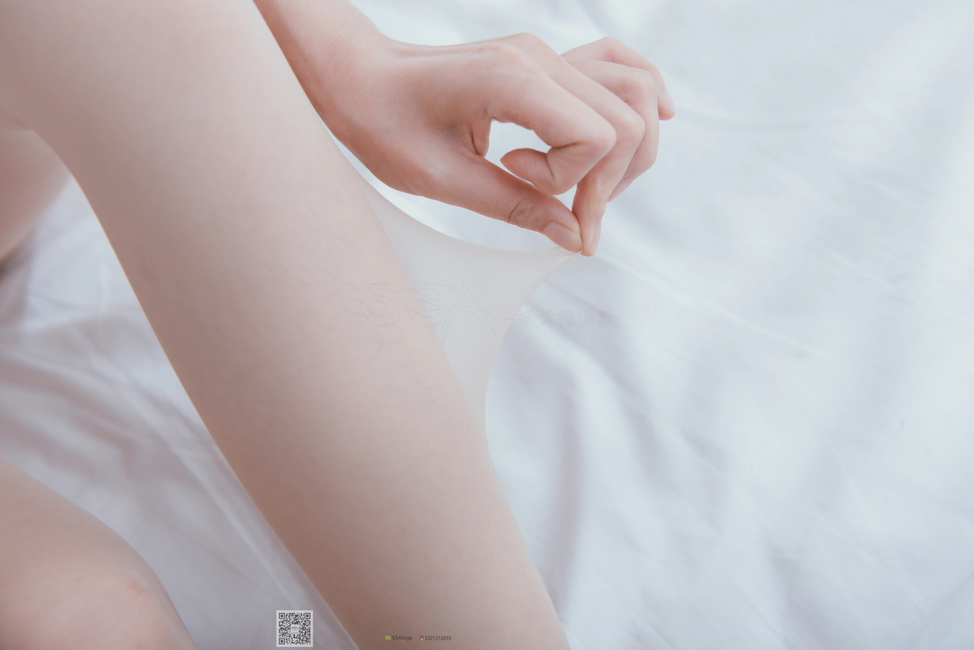 SSA丝社 超清写真 NO.003 我的公主床-肉丝裸足特写[95P／856MB]
