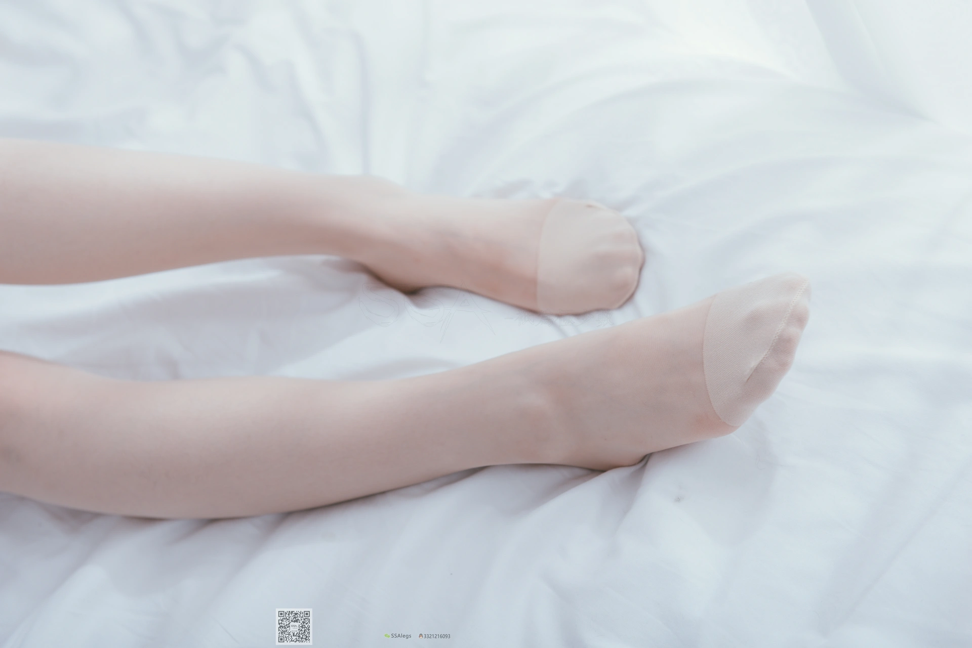 SSA丝社 超清写真 NO.003 我的公主床-肉丝裸足特写[95P／856MB]