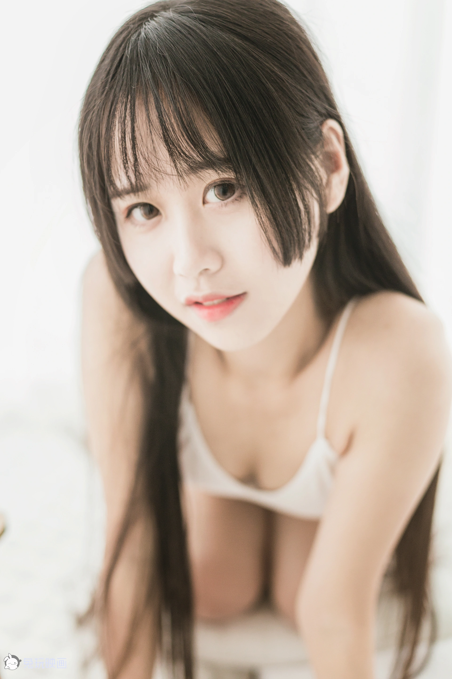 VOL.010 小吊带 [34P-205MB]