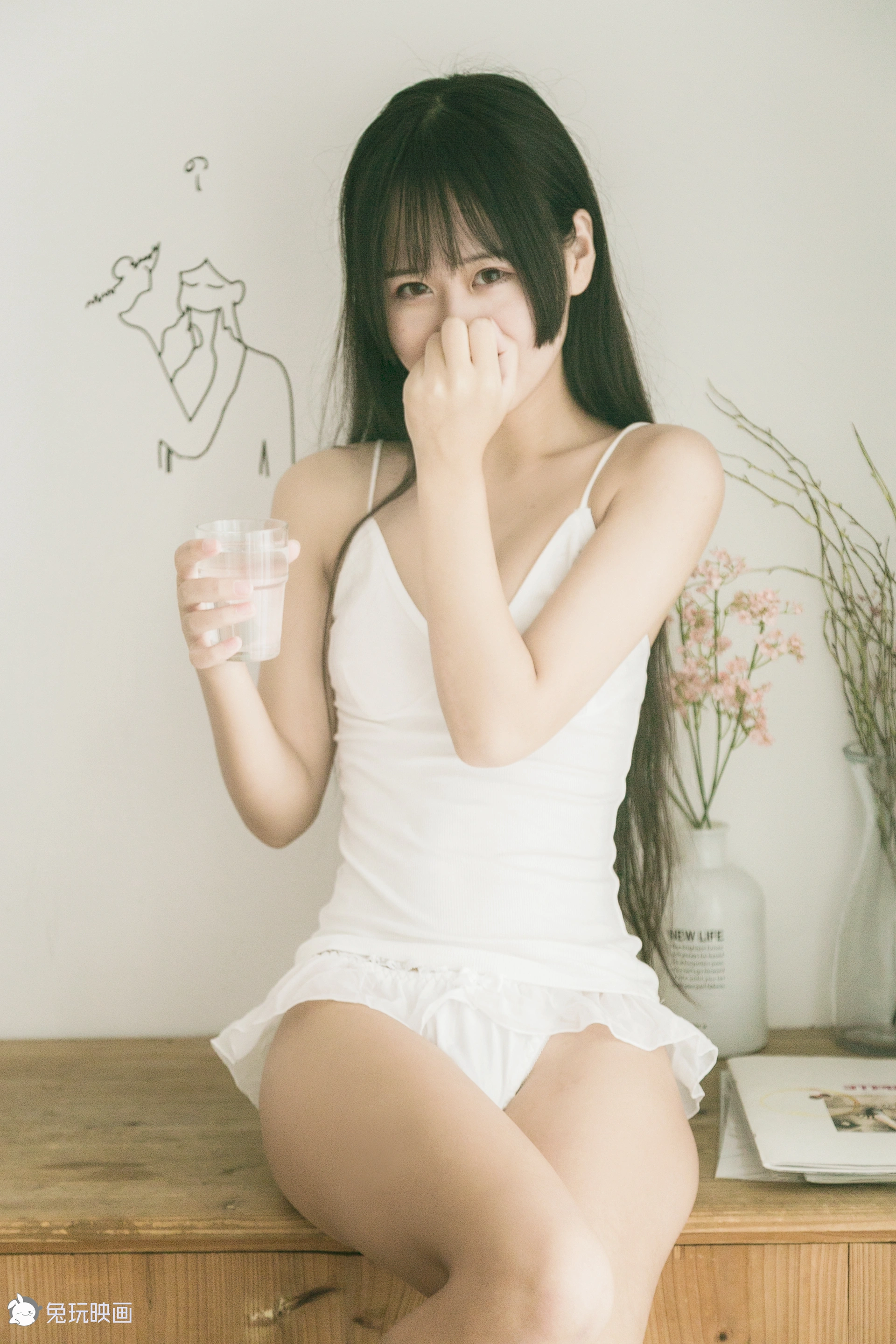 VOL.010 小吊带 [34P-205MB]