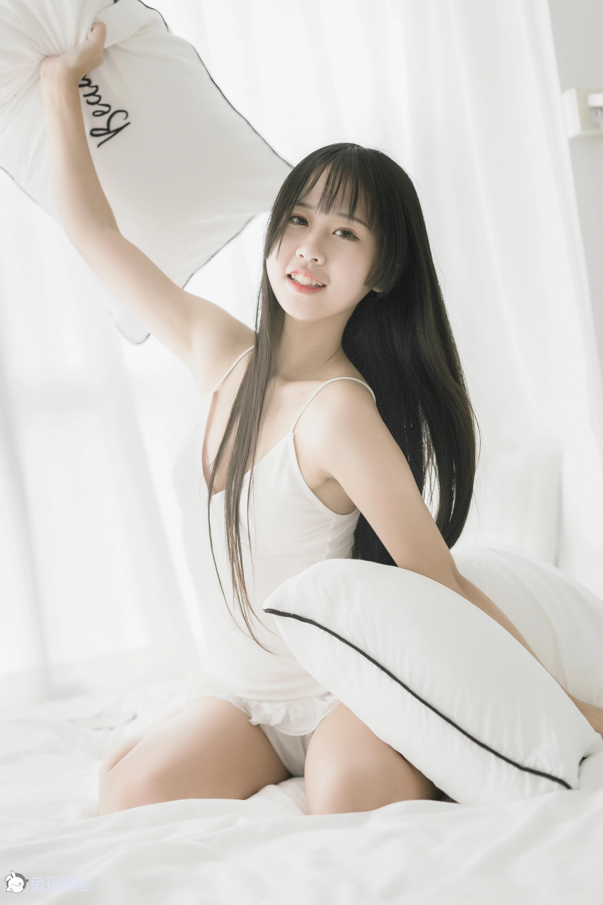 VOL.010 小吊带 [34P-205MB]