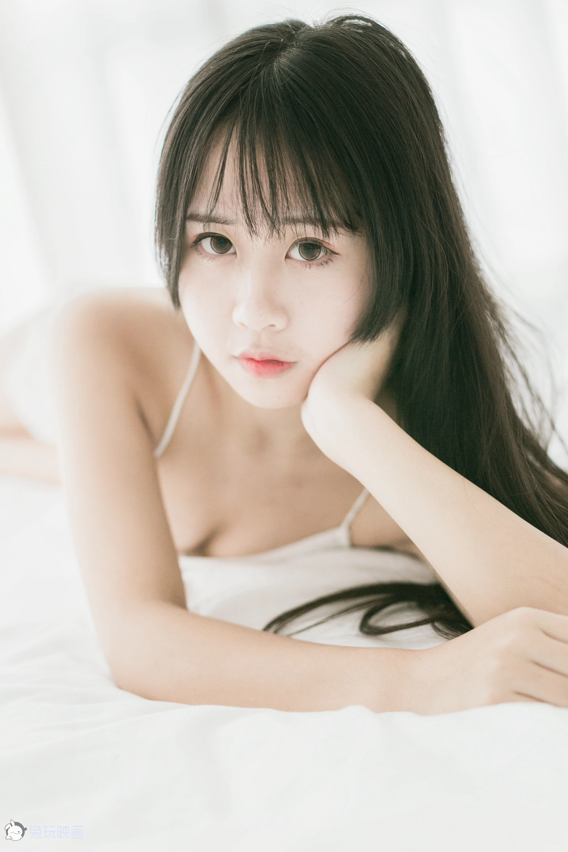 VOL.010 小吊带 [34P-205MB]